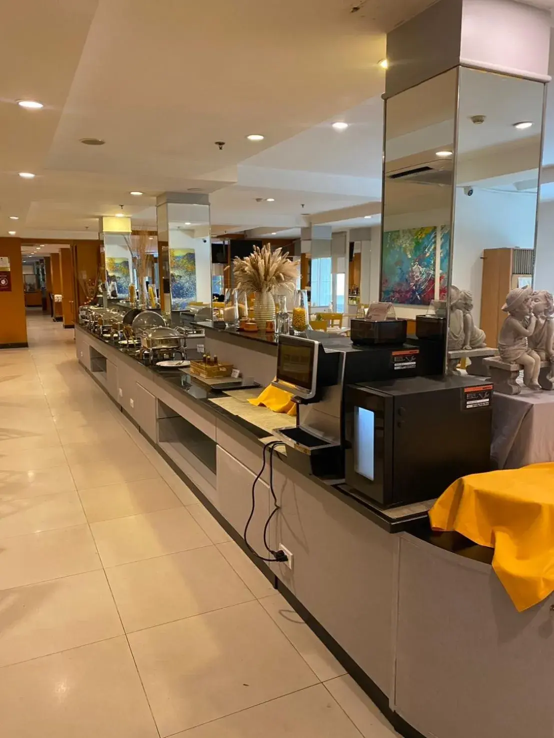 Restaurant/places to eat in Baron Beach Hotel Restaurant/places to eat in Baron Beach Hotel