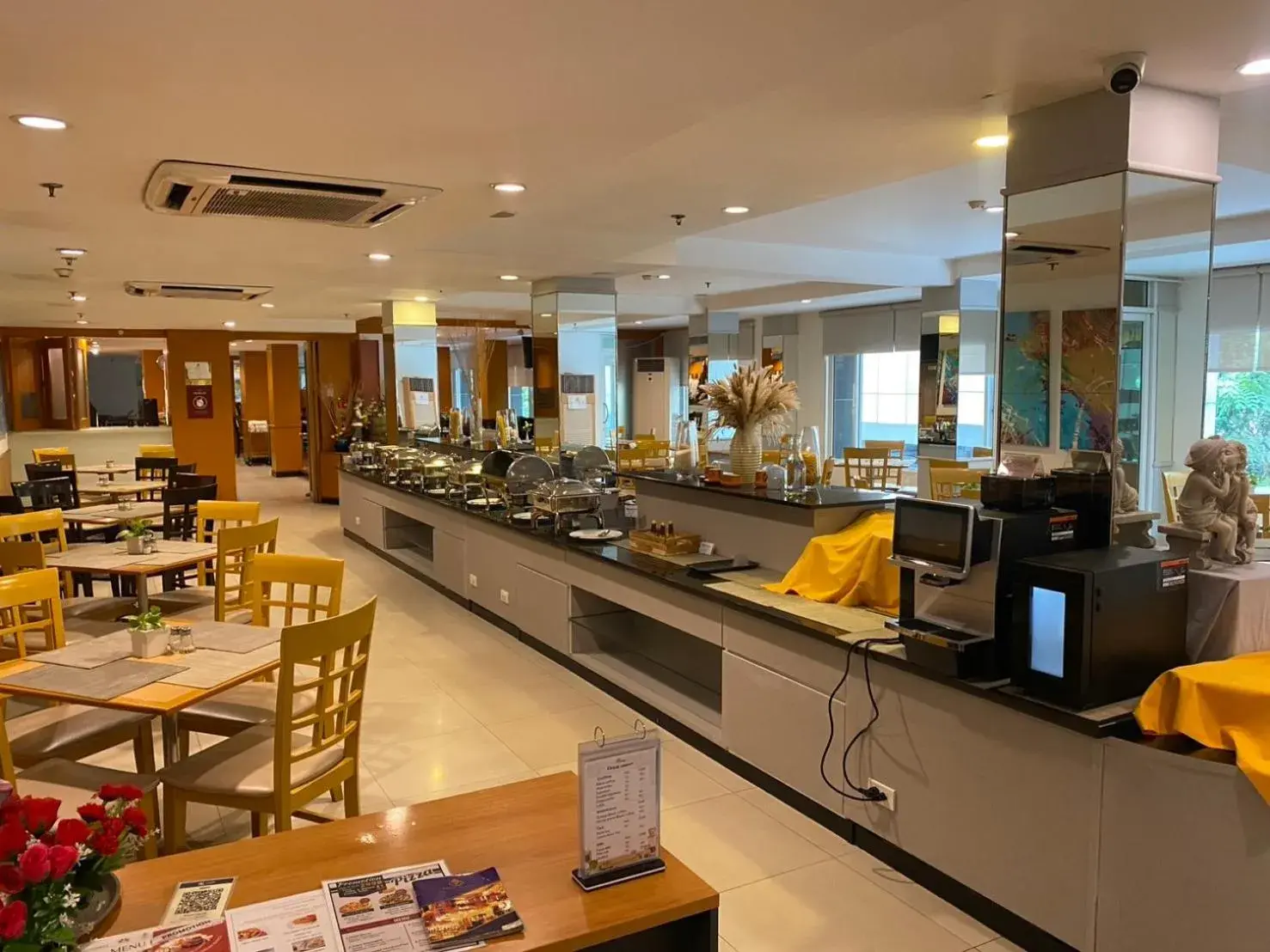 Restaurant/places to eat in Baron Beach Hotel Restaurant/places to eat in Baron Beach Hotel