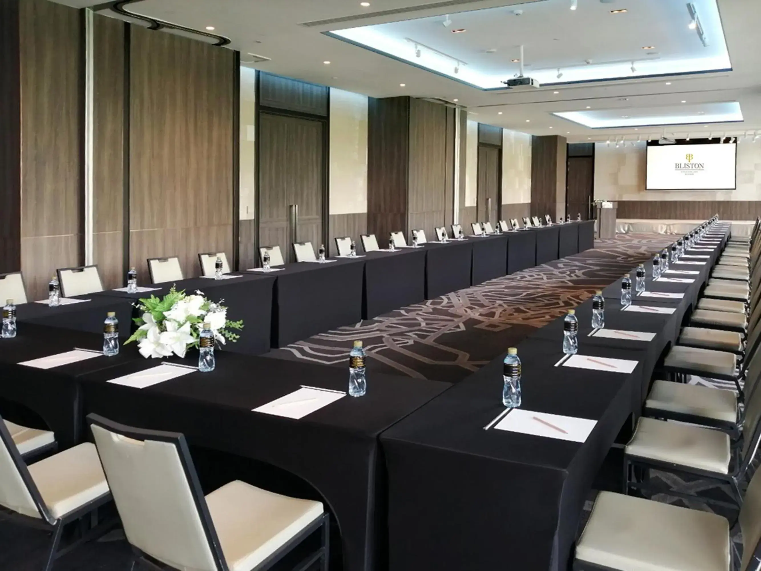 Banquet/Function facilities in Bliston Suwan Park View Banquet/Function facilities in Bliston Suwan Park View