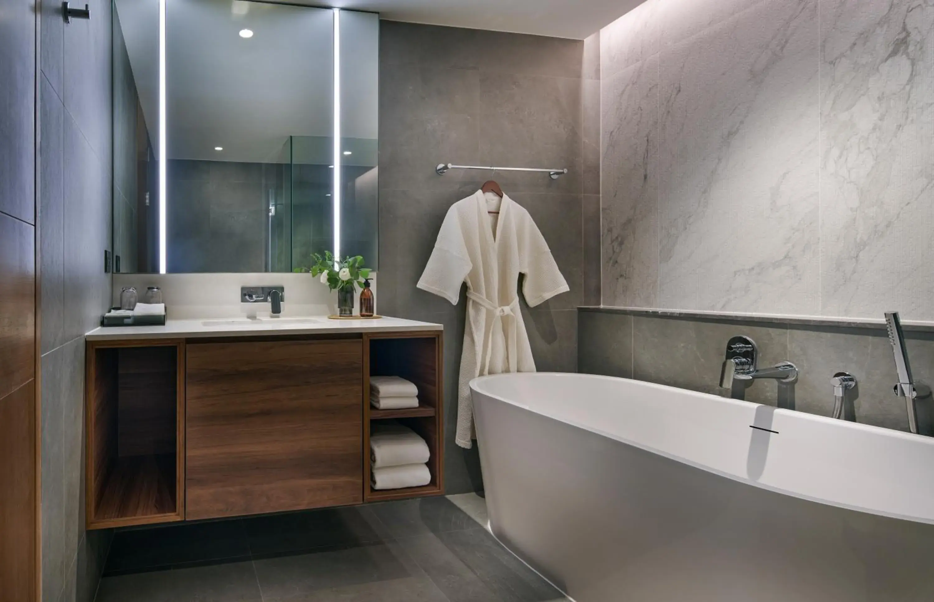 Shower in Bliston Suwan Park View Shower in Bliston Suwan Park View