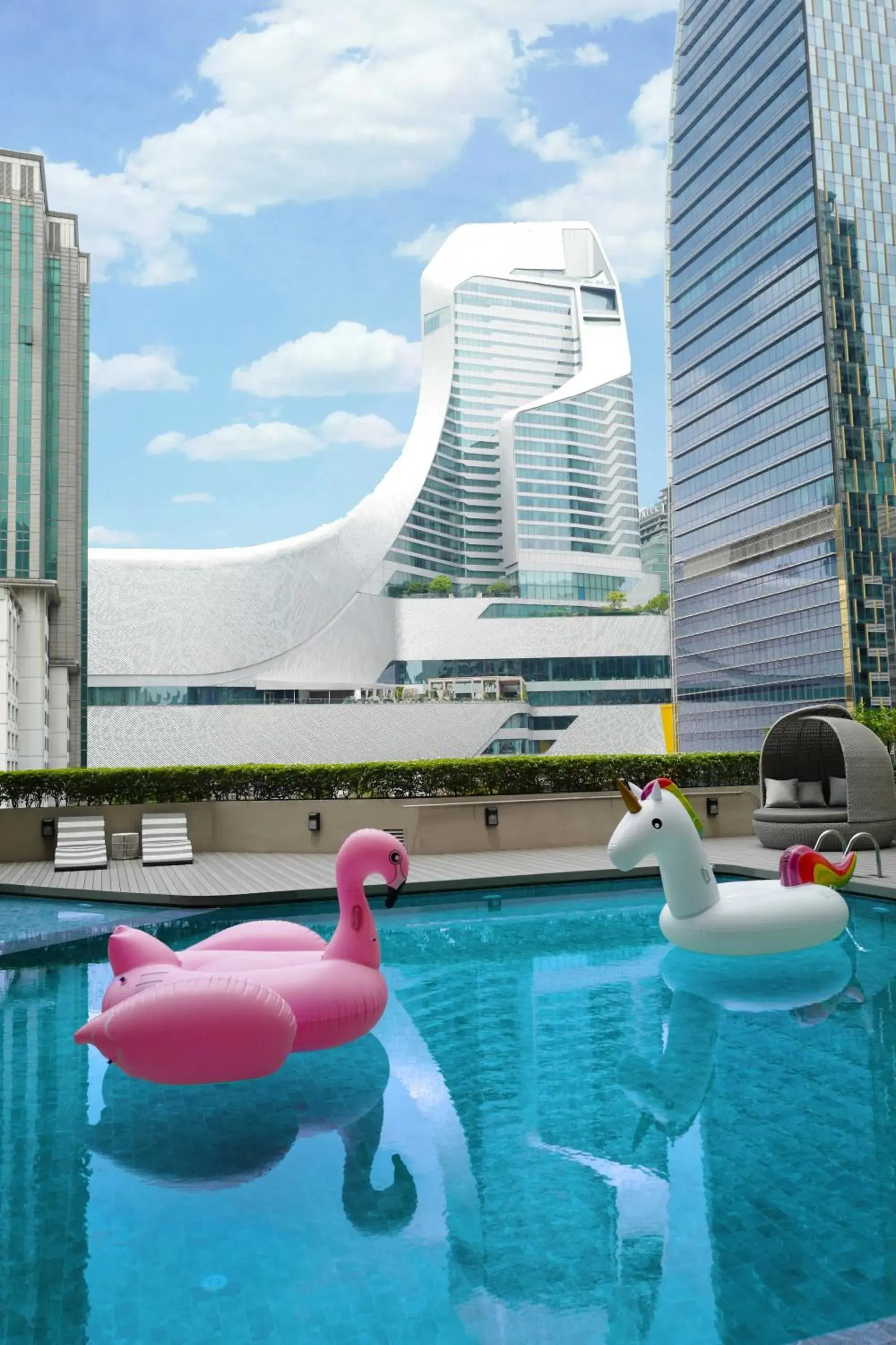 Swimming pool in Bliston Suwan Park View Swimming pool in Bliston Suwan Park View