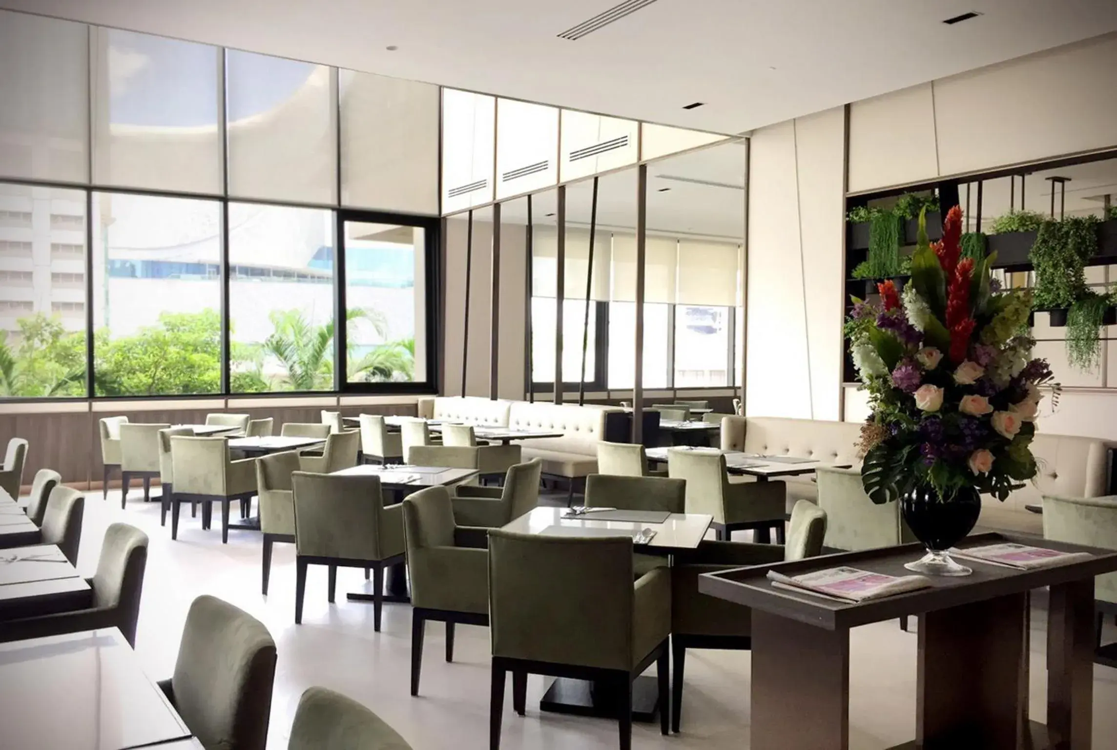 Restaurant/places to eat in Bliston Suwan Park View Restaurant/places to eat in Bliston Suwan Park View