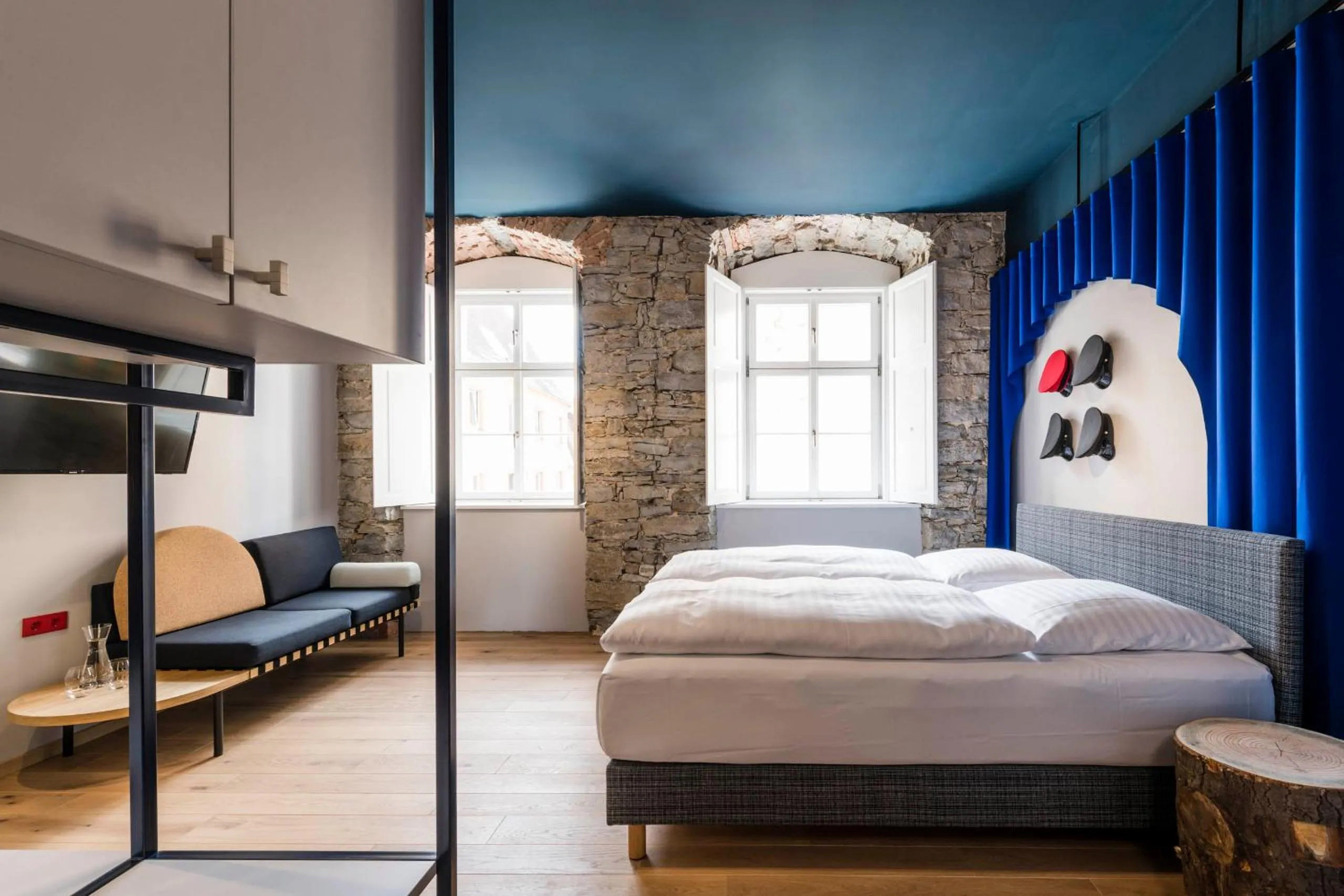 Decorative detail, Bed in Romantik Hotel Zur Schwane