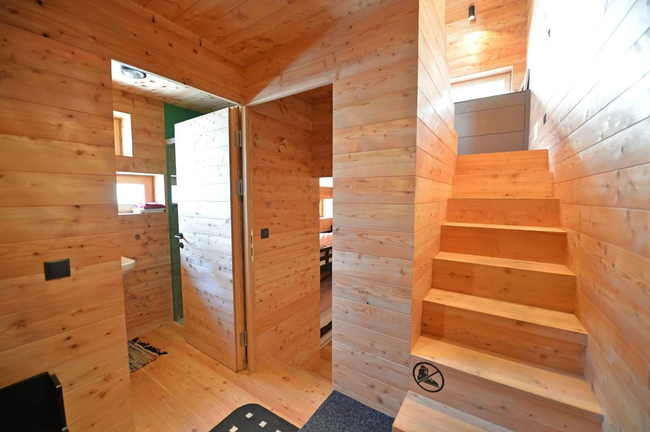 Other in Design Lodge The Cube