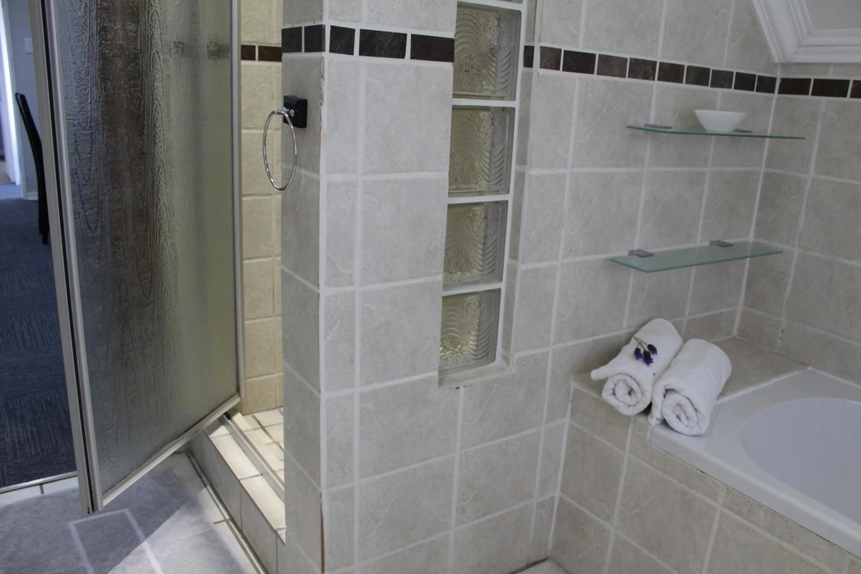 Shower in 3 Liebeloft Guest House