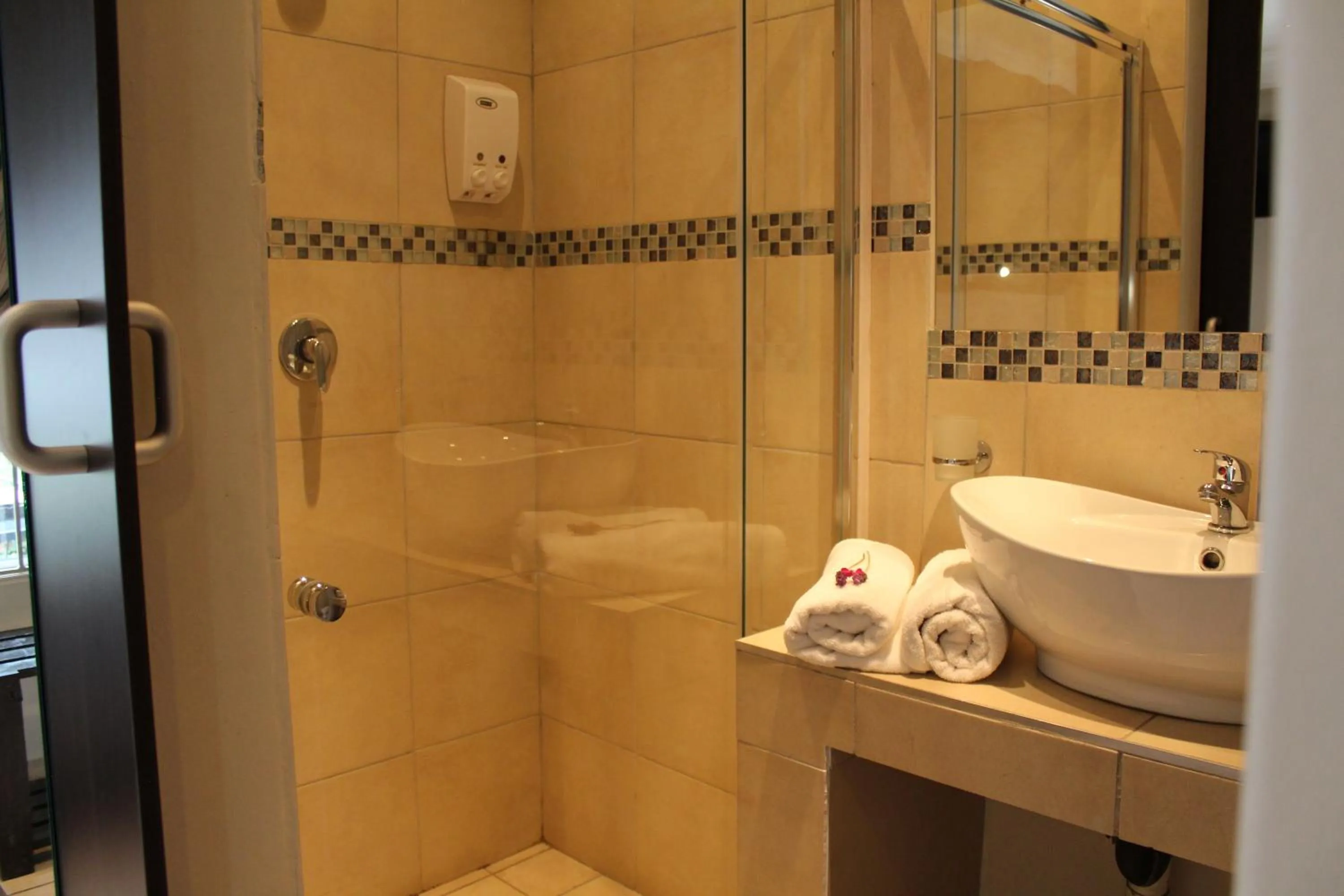 Shower in 3 Liebeloft Guest House