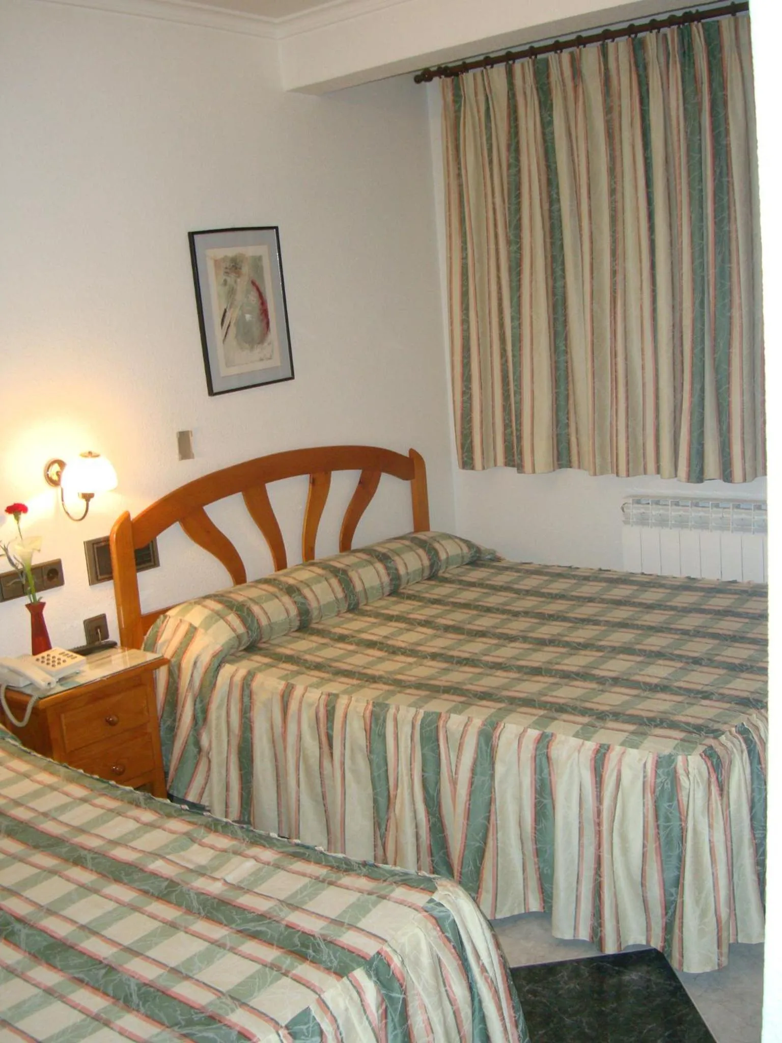 Photo of the whole room, Bed in Hotel Guillermo II