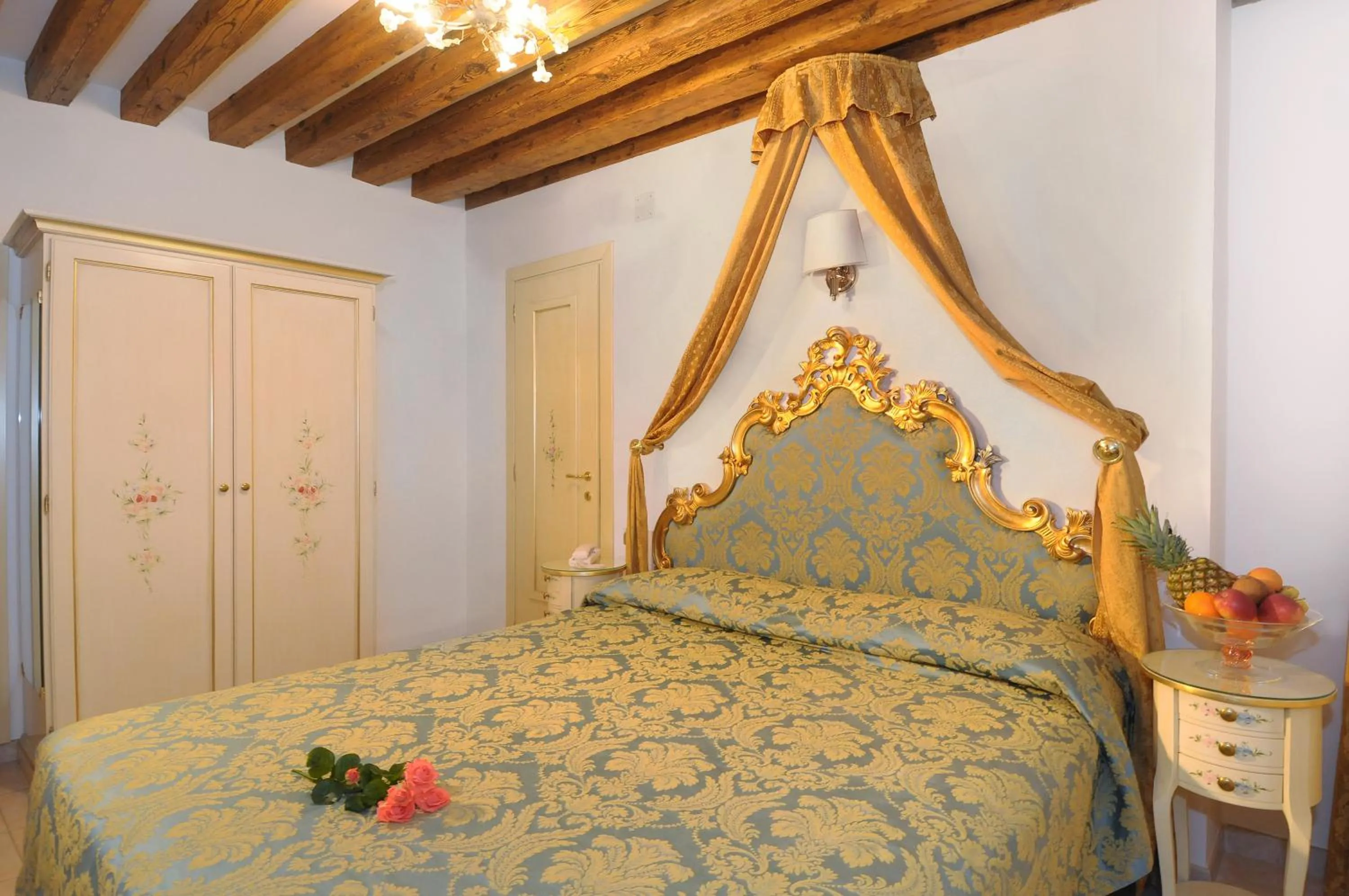 Bed in Hotel Al Vagon