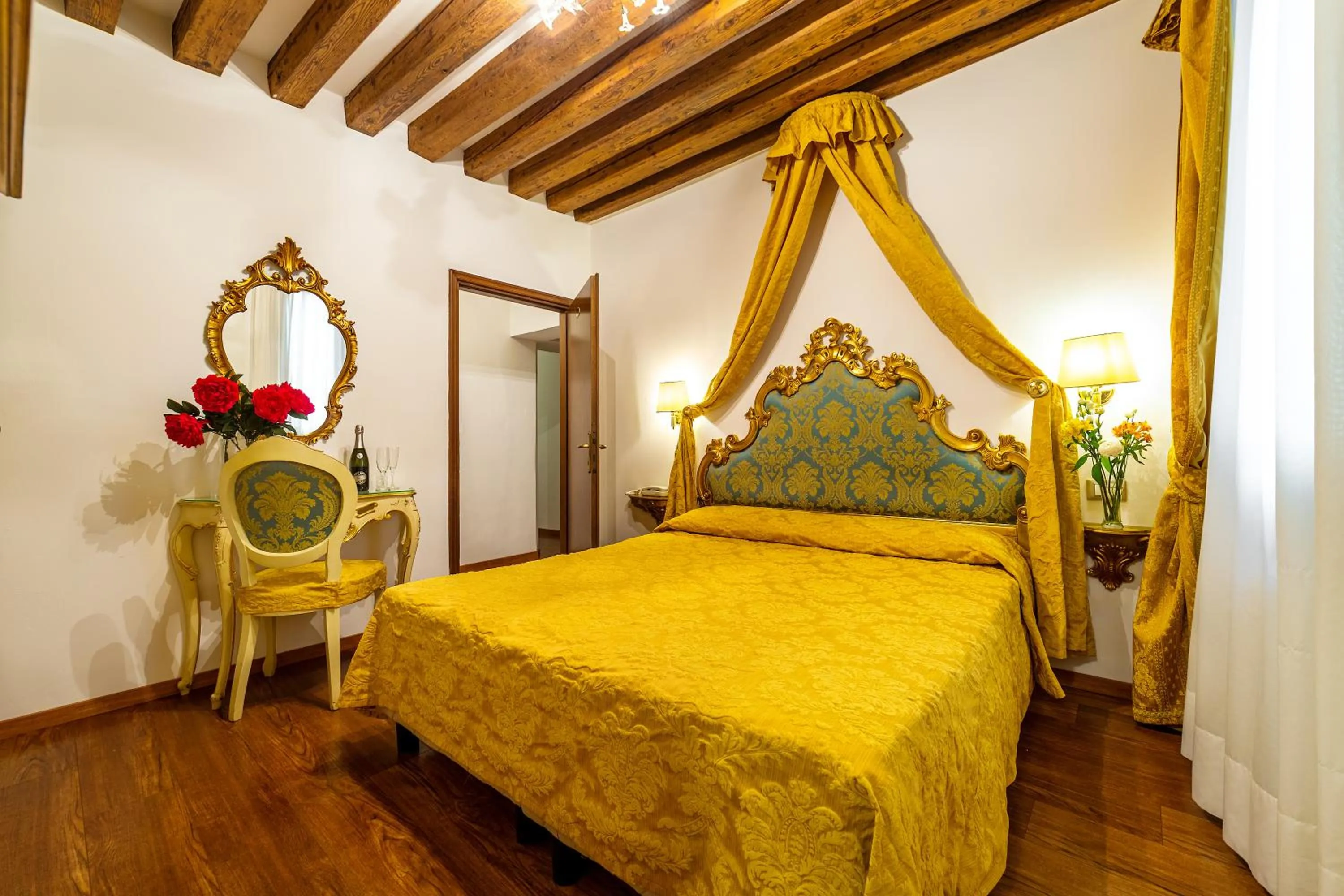 Photo of the whole room, Bed in Hotel Al Vagon