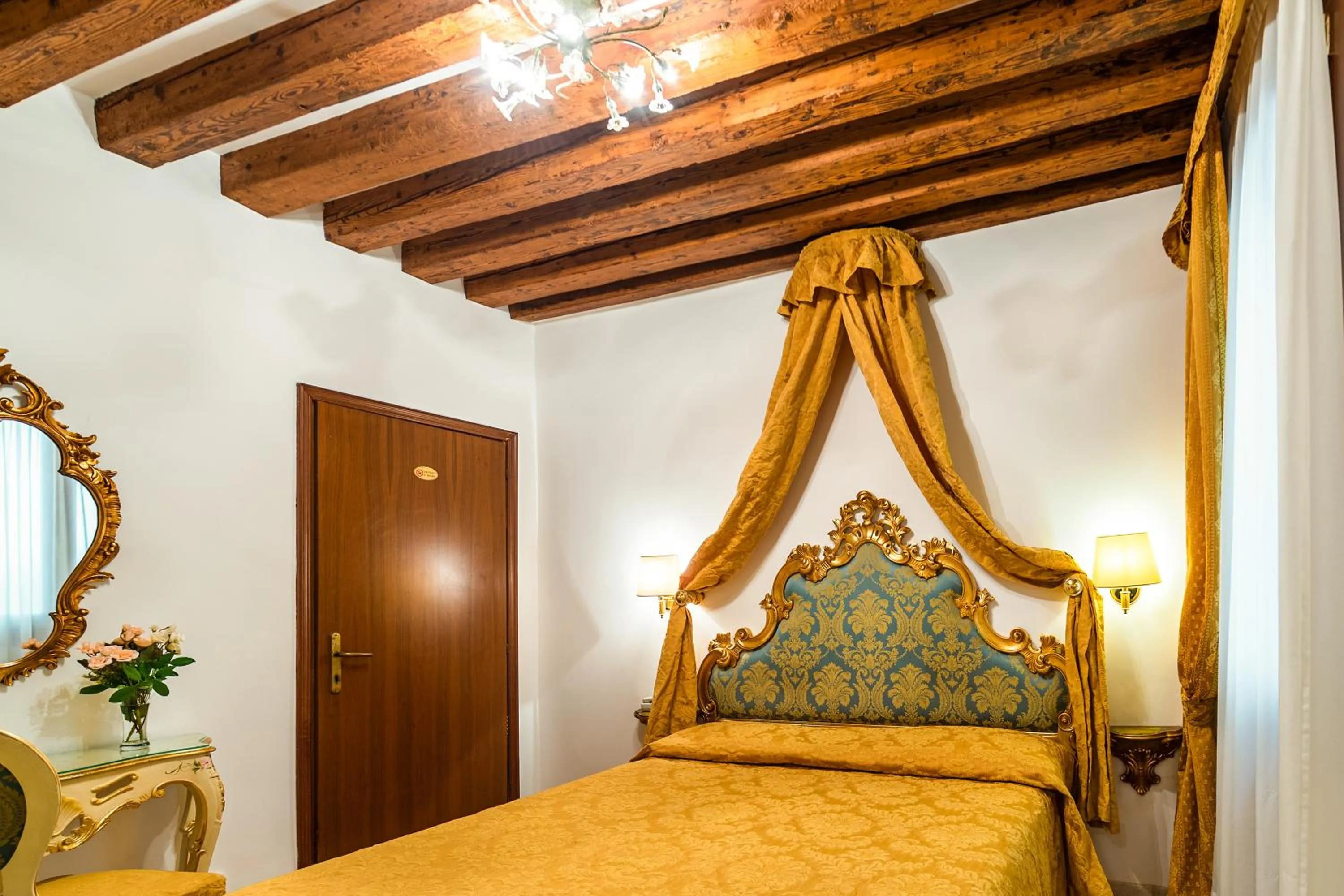 Photo of the whole room, Bed in Hotel Al Vagon