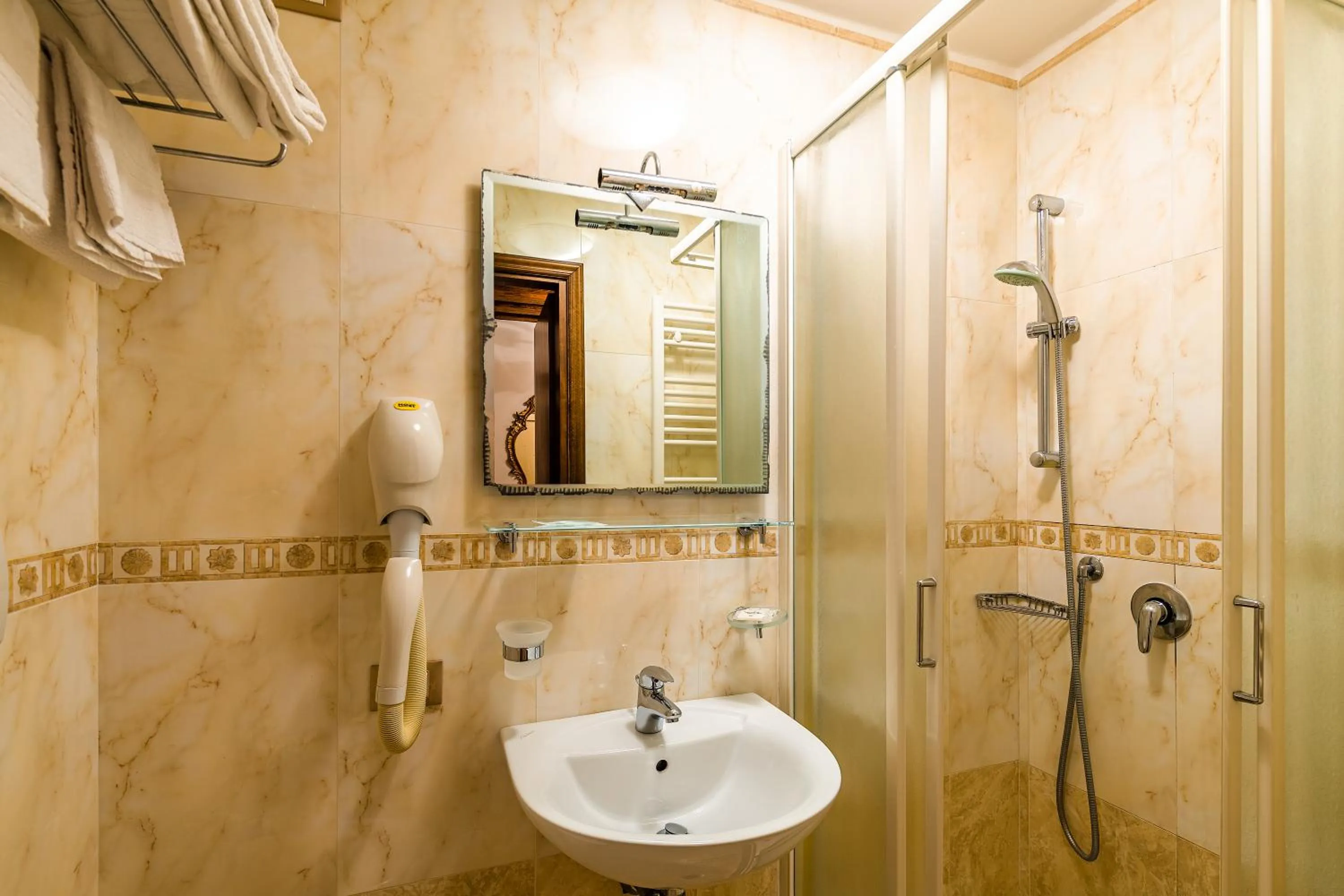 Bathroom in Hotel Al Vagon