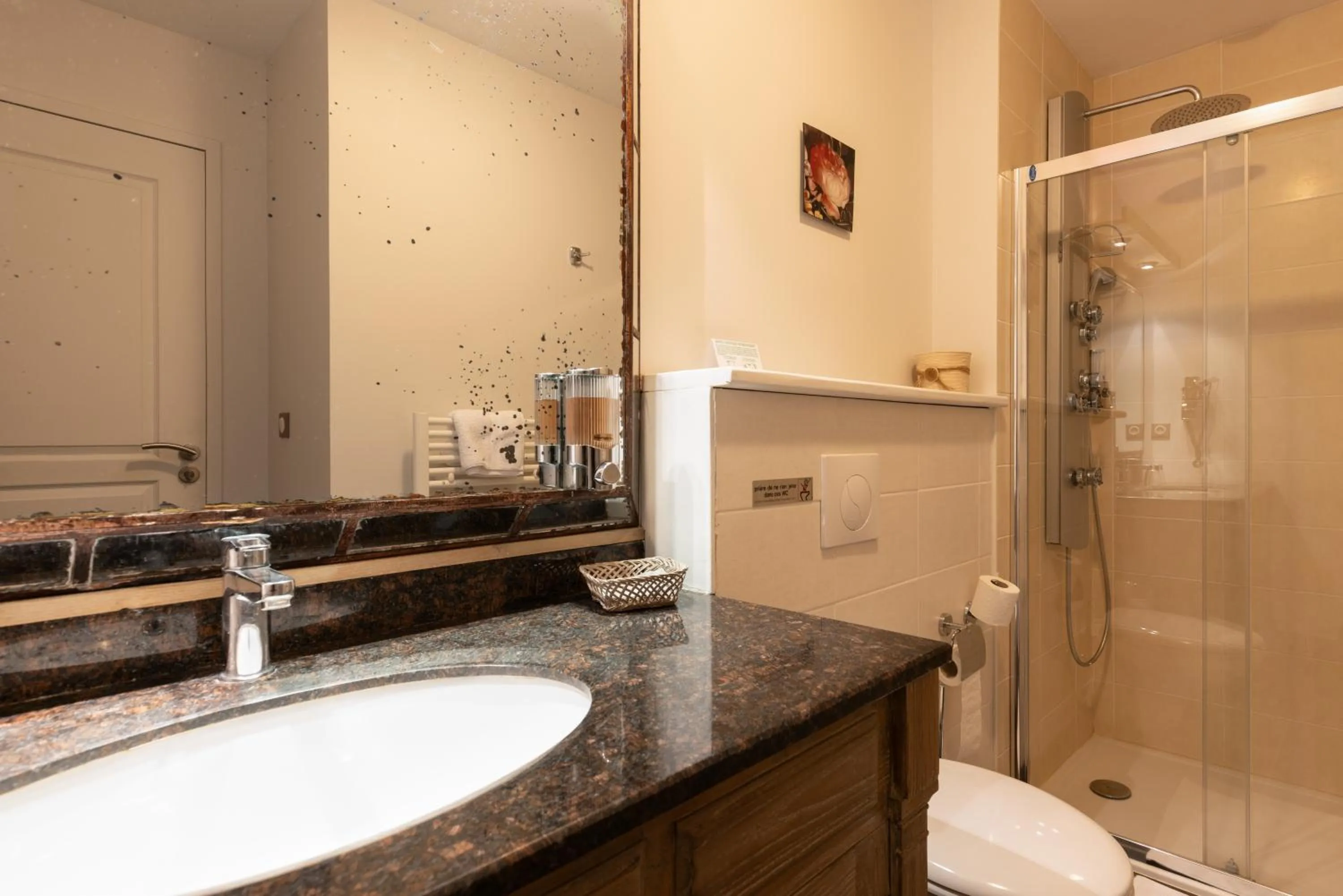 Bathroom in Le Moulin de Mitou