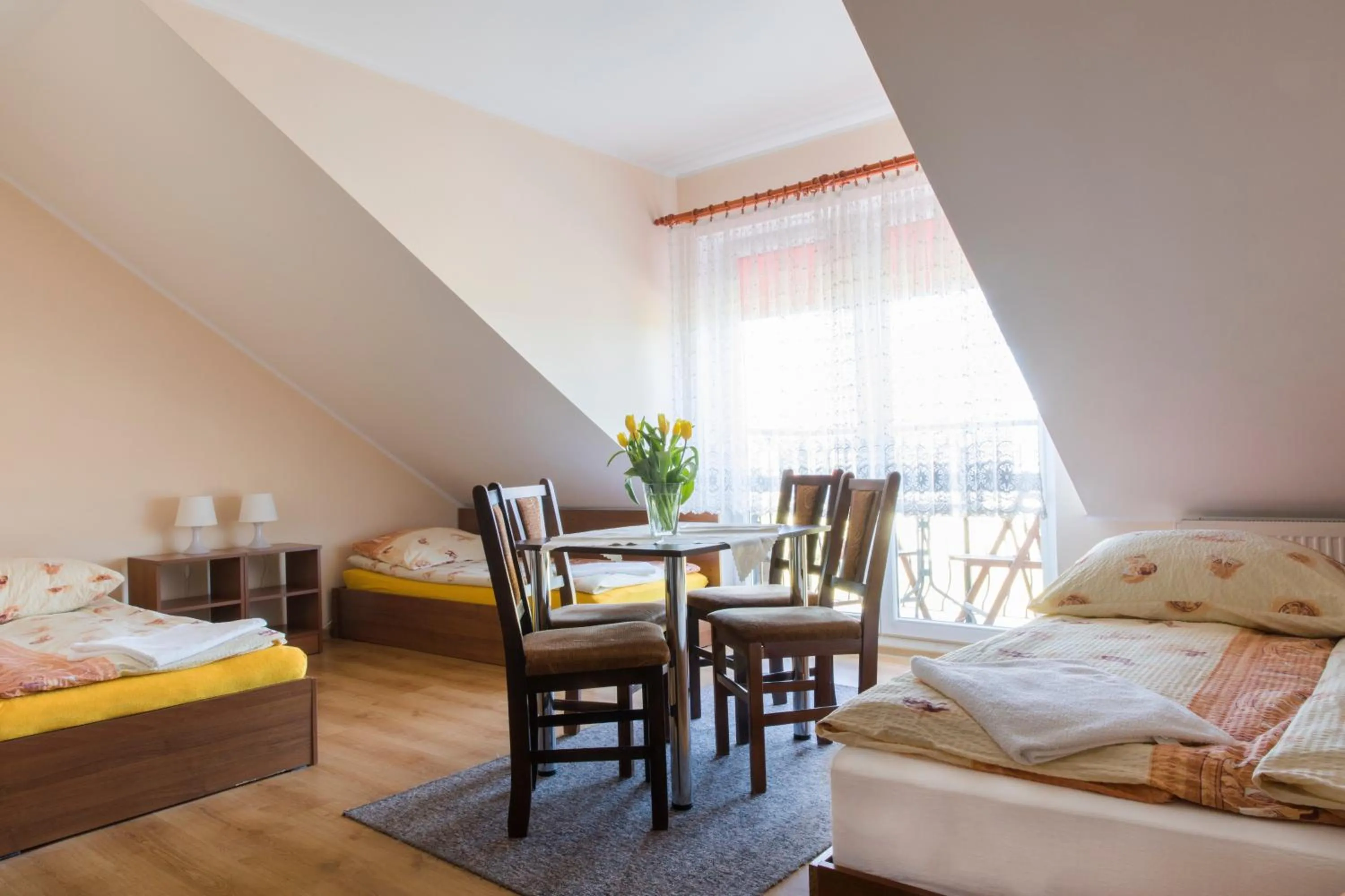 Bed in RAMZES-pokoje z balkonami,parking,Blisko do plaży Ustka