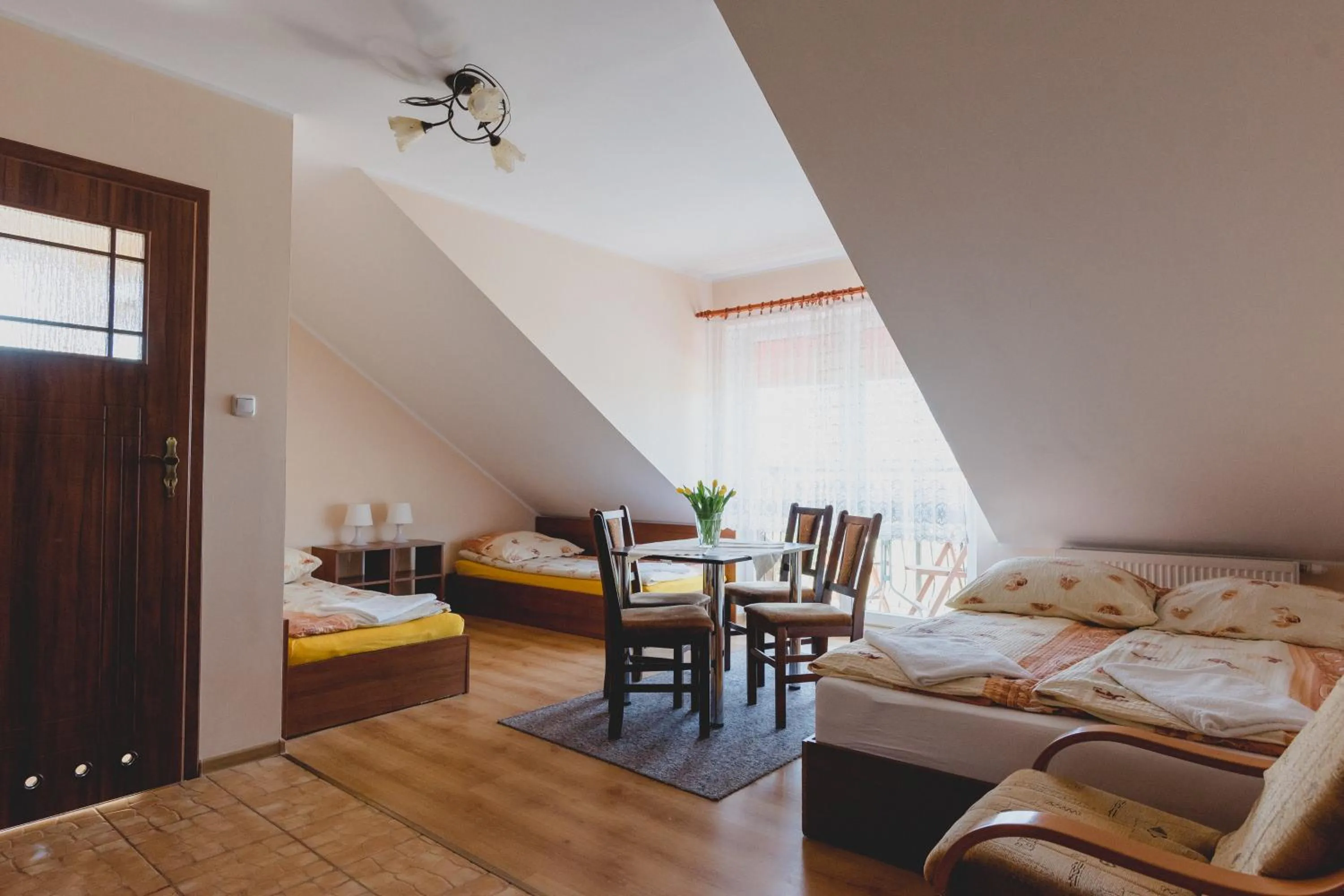 Bed in RAMZES-pokoje z balkonami,parking,Blisko do plaży Ustka