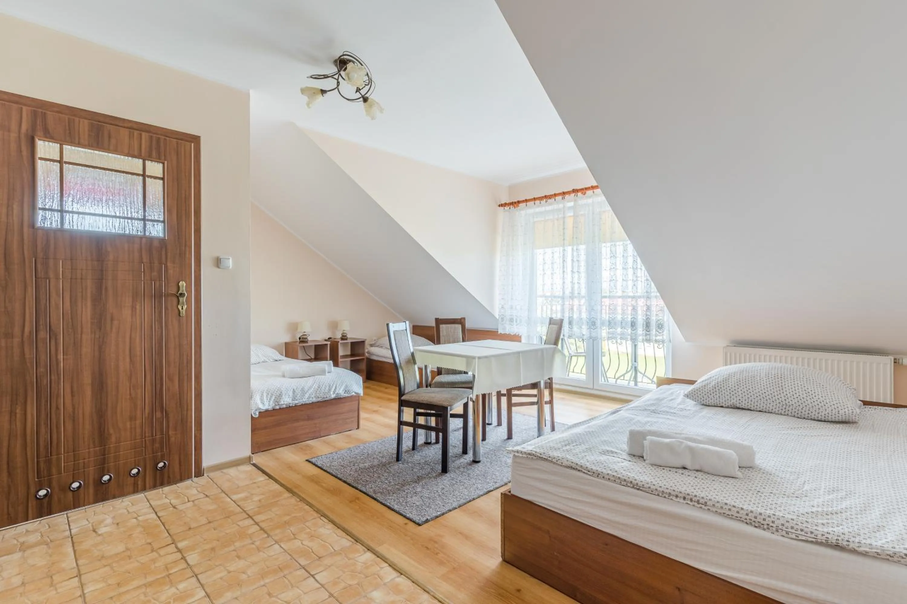 Bed in RAMZES-pokoje z balkonami,parking,Blisko do plaży Ustka