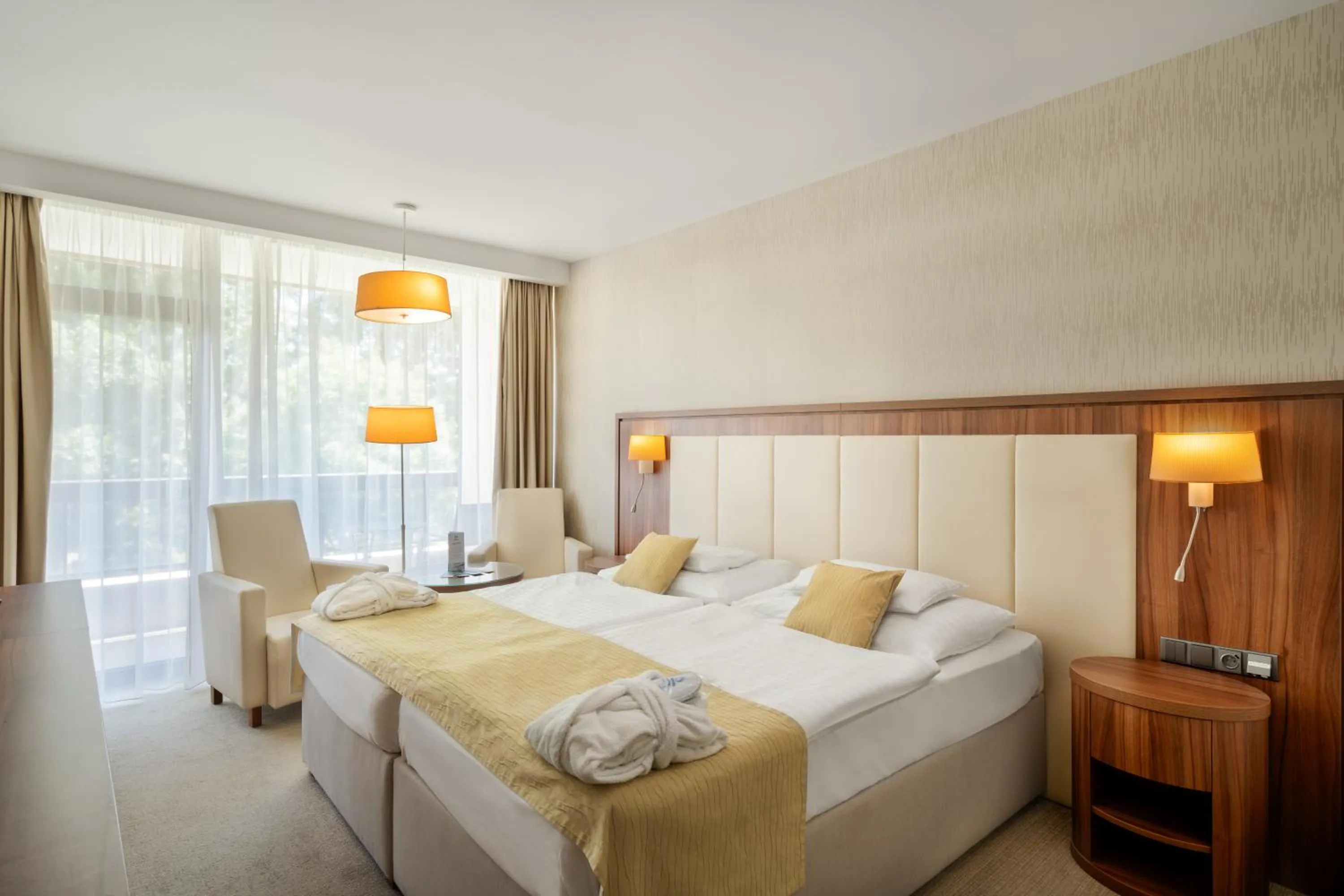 Bedroom, Bed in Ensana Esplanade