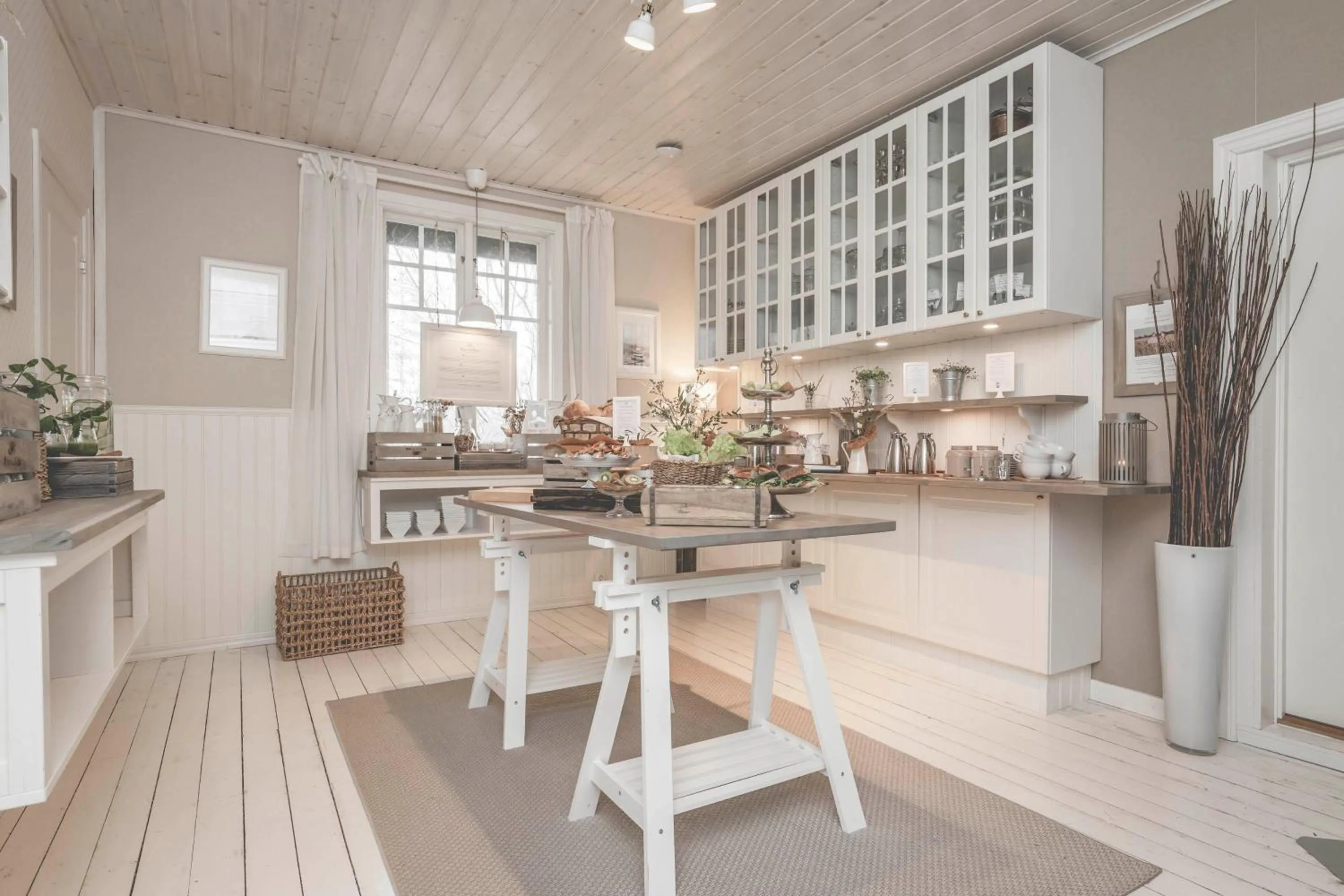 Breakfast in Eco by StrandNära