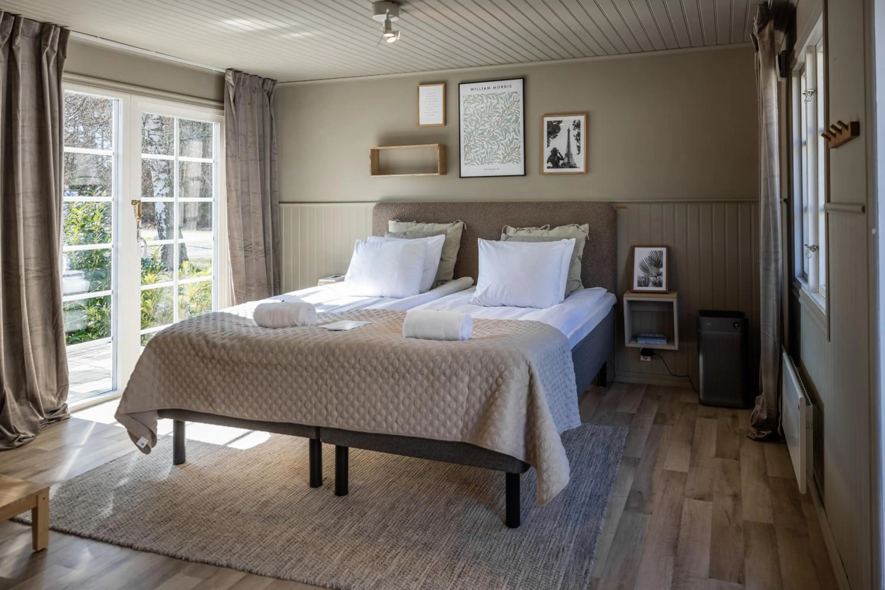 Property building, Bed in Naya Retreat & Hotell