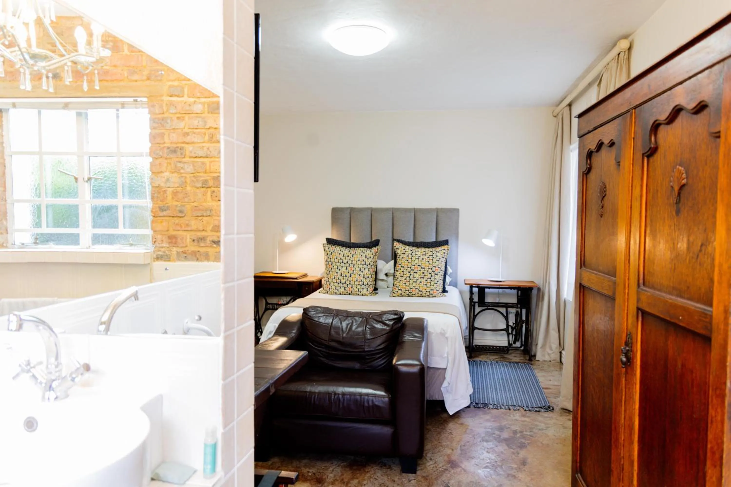 Bedroom, Bed in LA Guesthouse