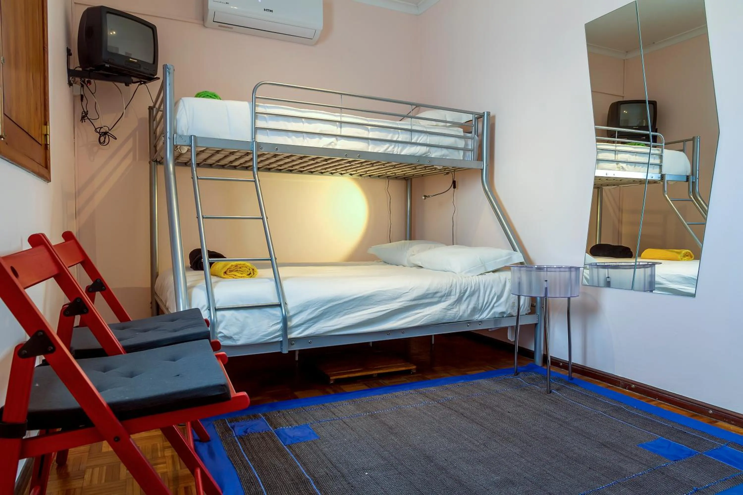 bunk bed, Bed in Hostel Carvalho