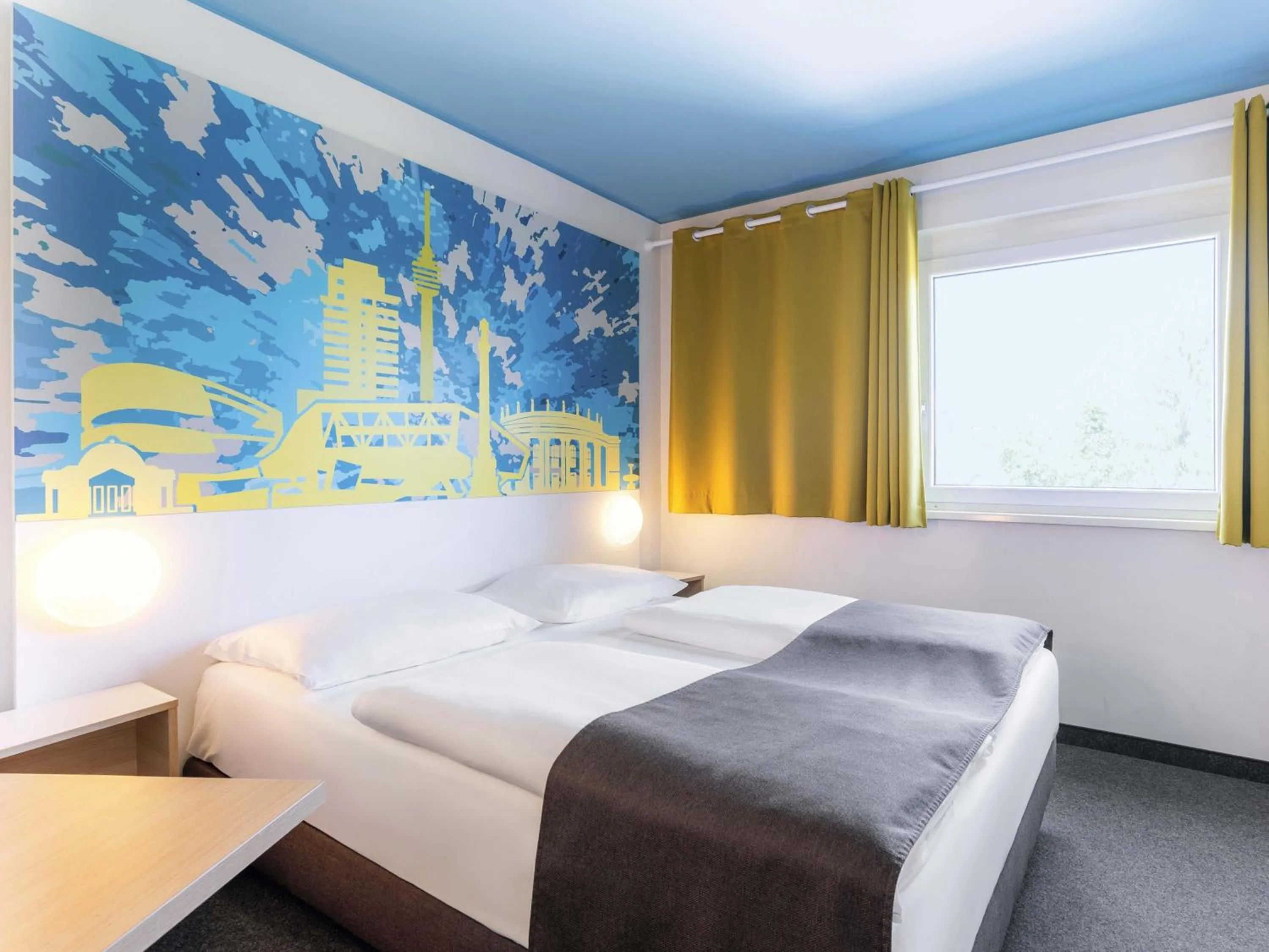Photo of the whole room, Bed in B&B Hotel Stuttgart-City