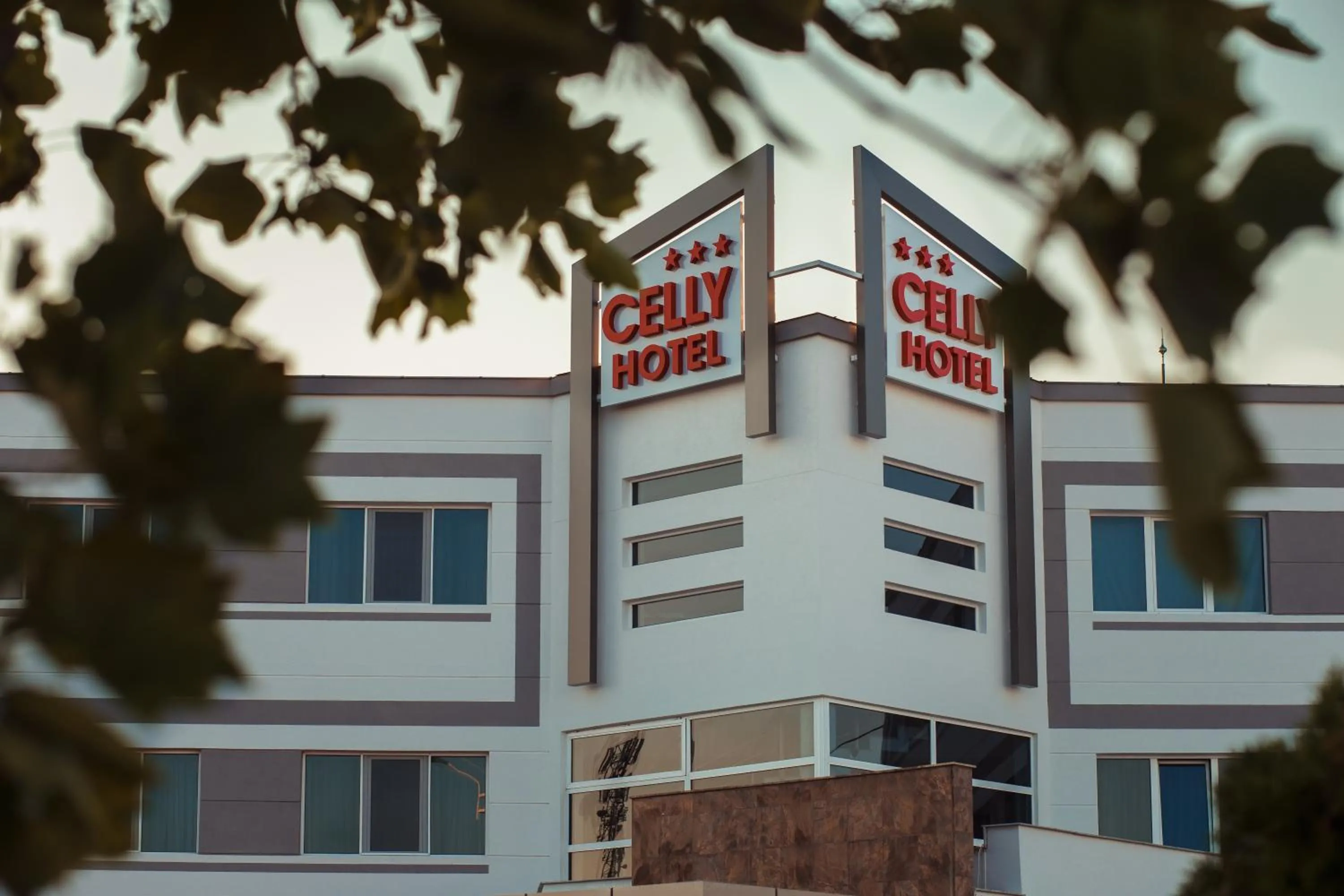 Celly Hotel
