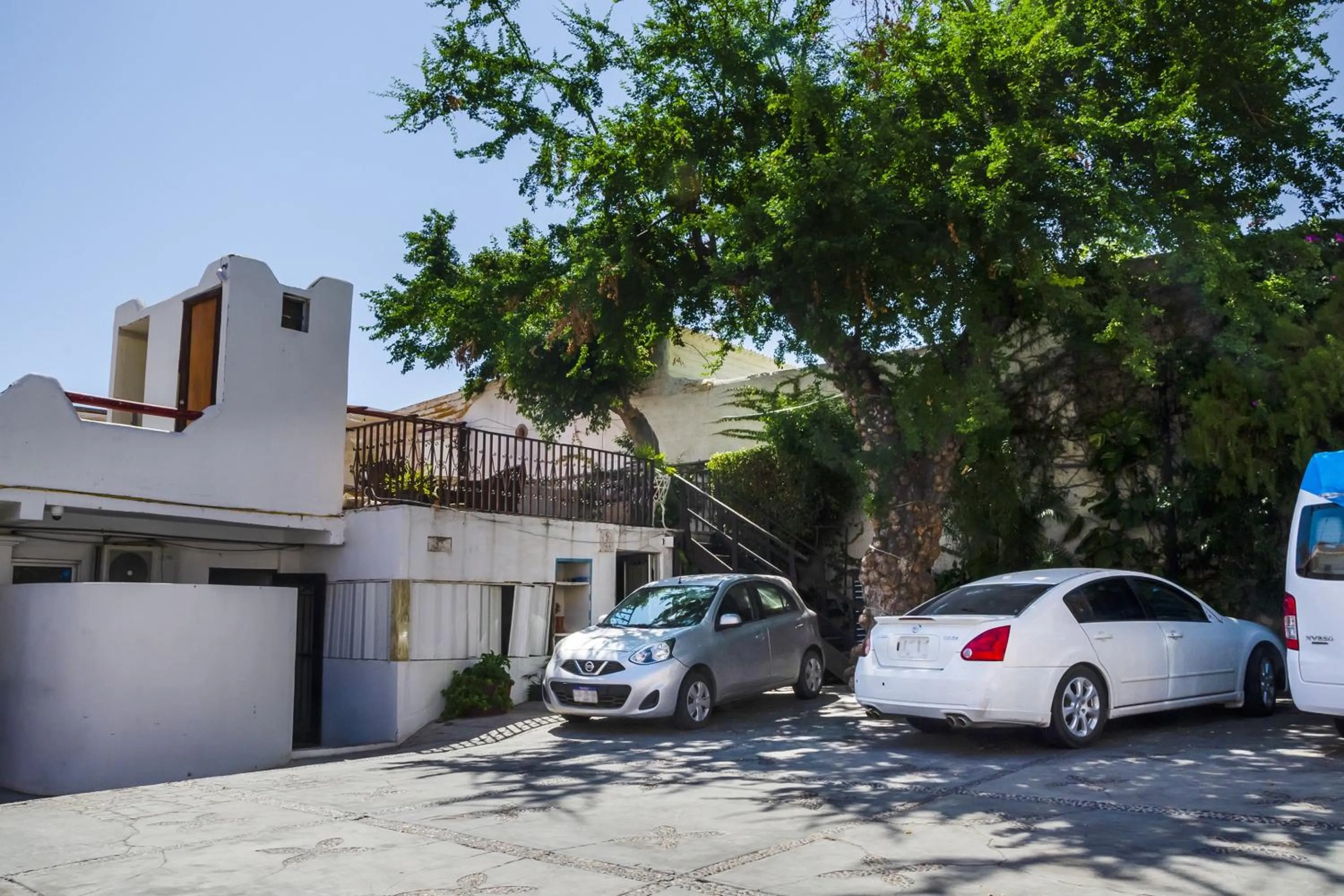 Parking in Capital O Hotel Dos Mares, Cabo San Lucas