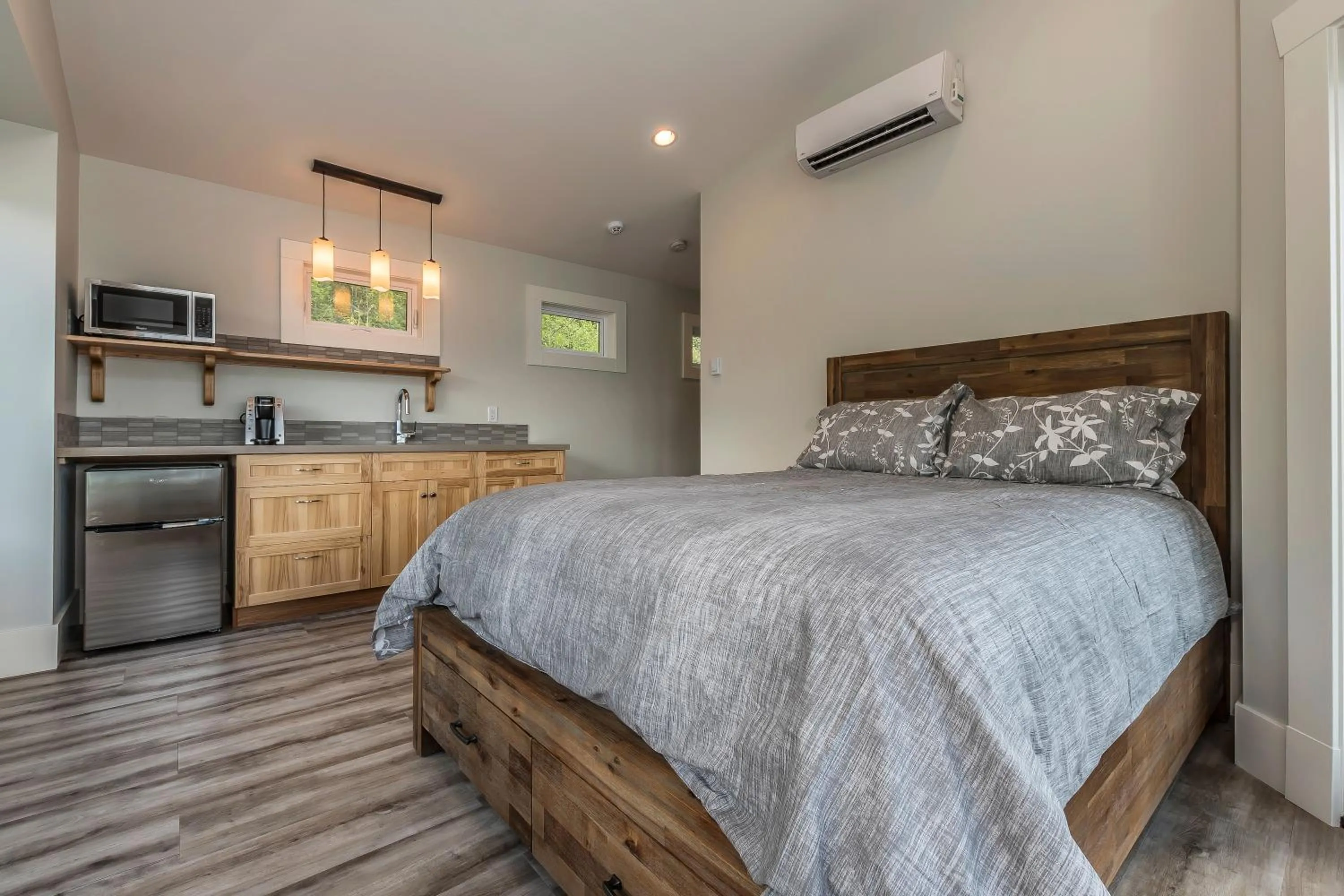 Bed in The Lodge on Harrison Lake