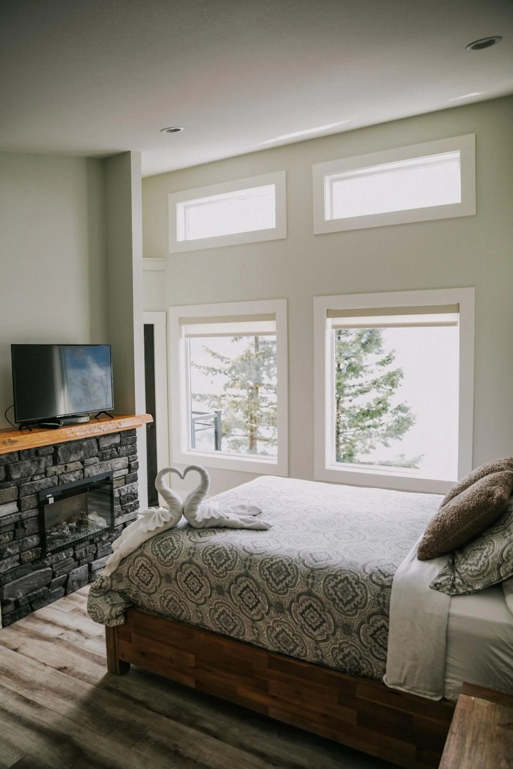 Bed in The Lodge on Harrison Lake