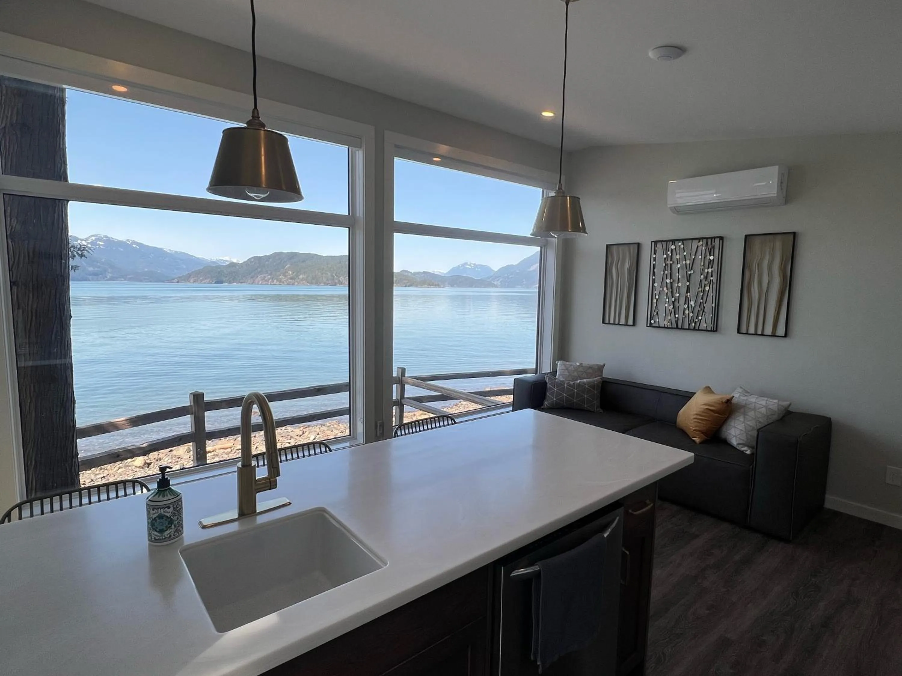 The Lodge on Harrison Lake