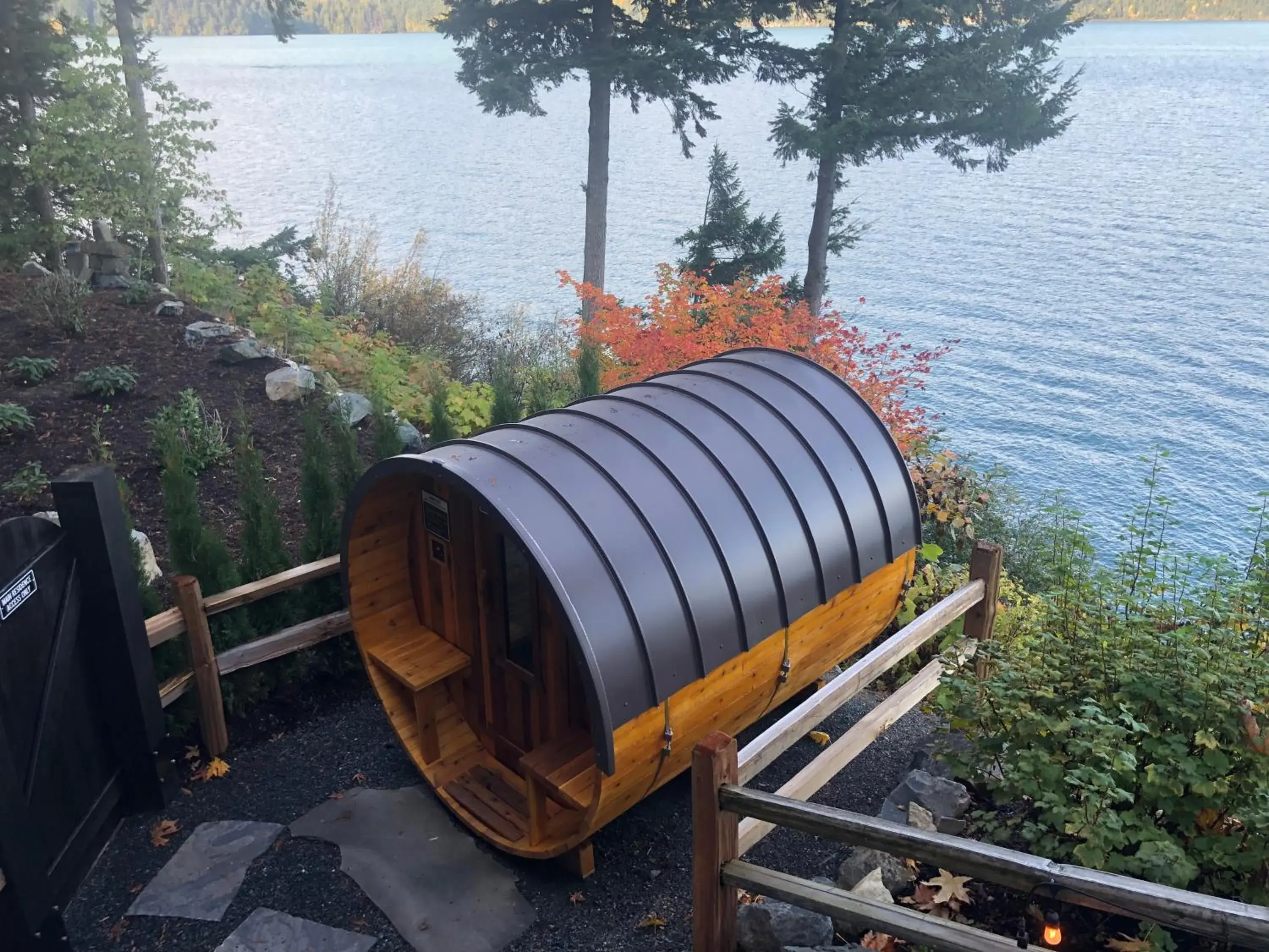 Five-Bedroom House in The Lodge on Harrison Lake Five-Bedroom House in The Lodge on Harrison Lake