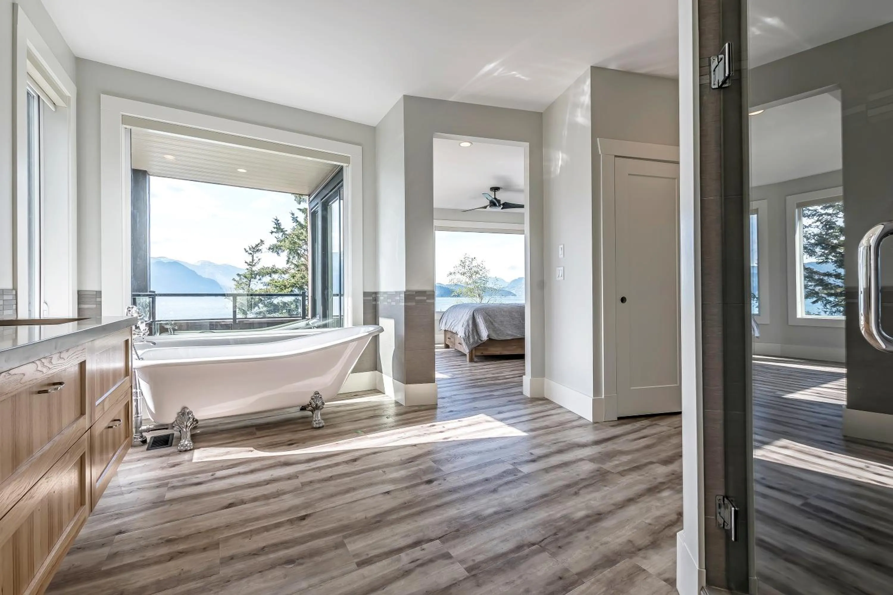 The Lodge on Harrison Lake