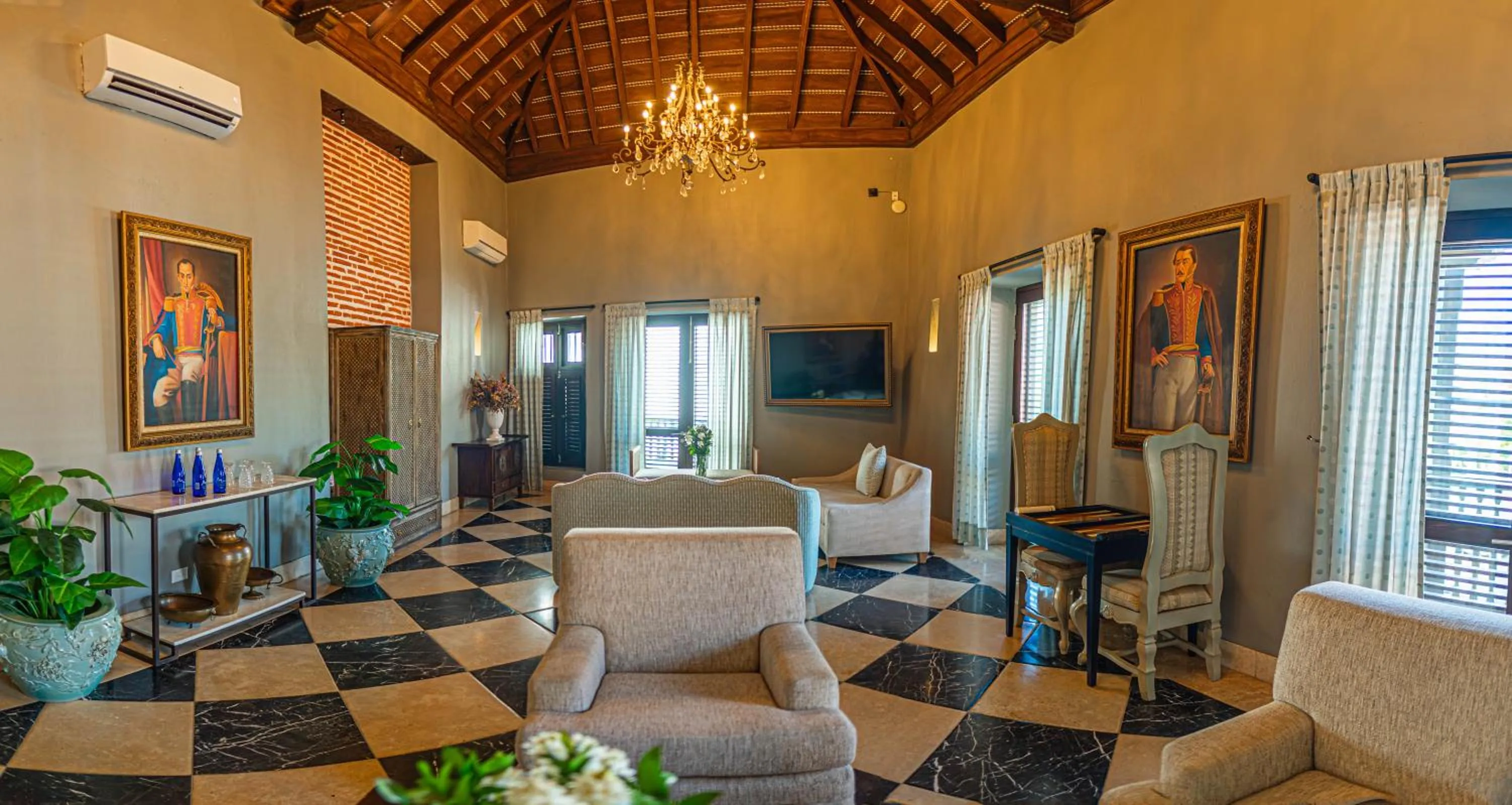 Communal lounge/ TV room in Hotel Capellán de Getsemaní