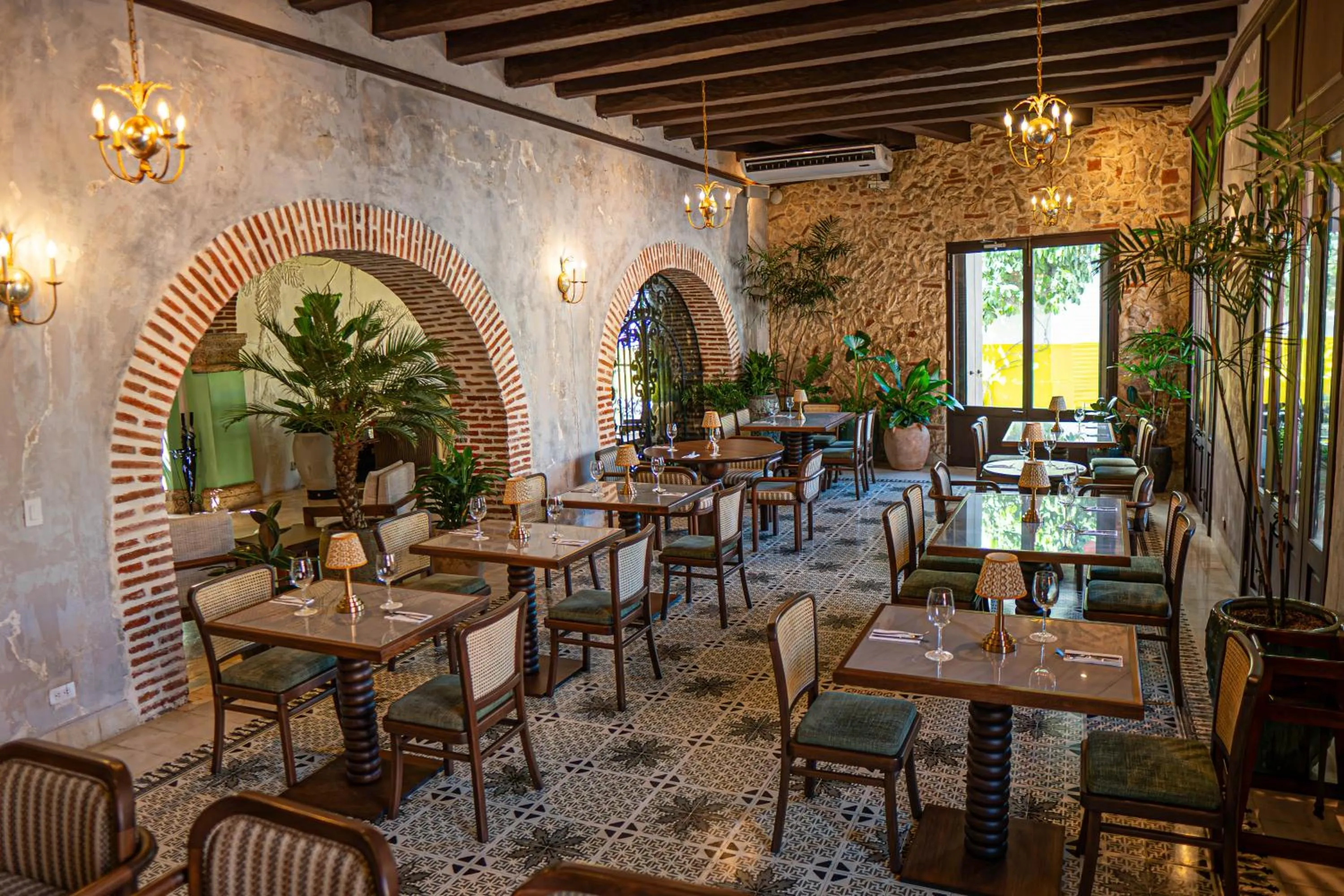 Restaurant/places to eat in Hotel Capellán de Getsemaní