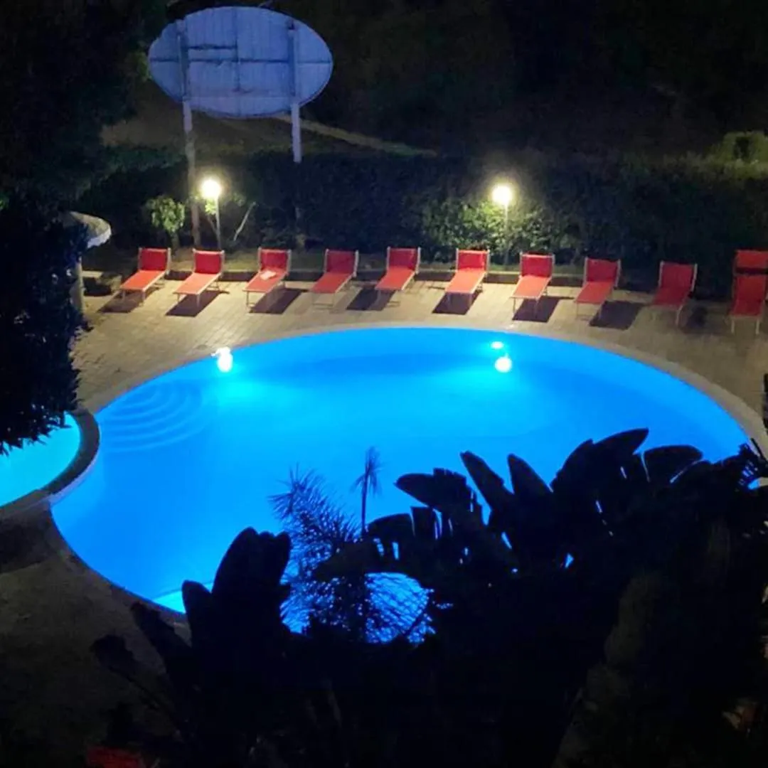 Swimming pool in Park Hotel Valle Clavia
