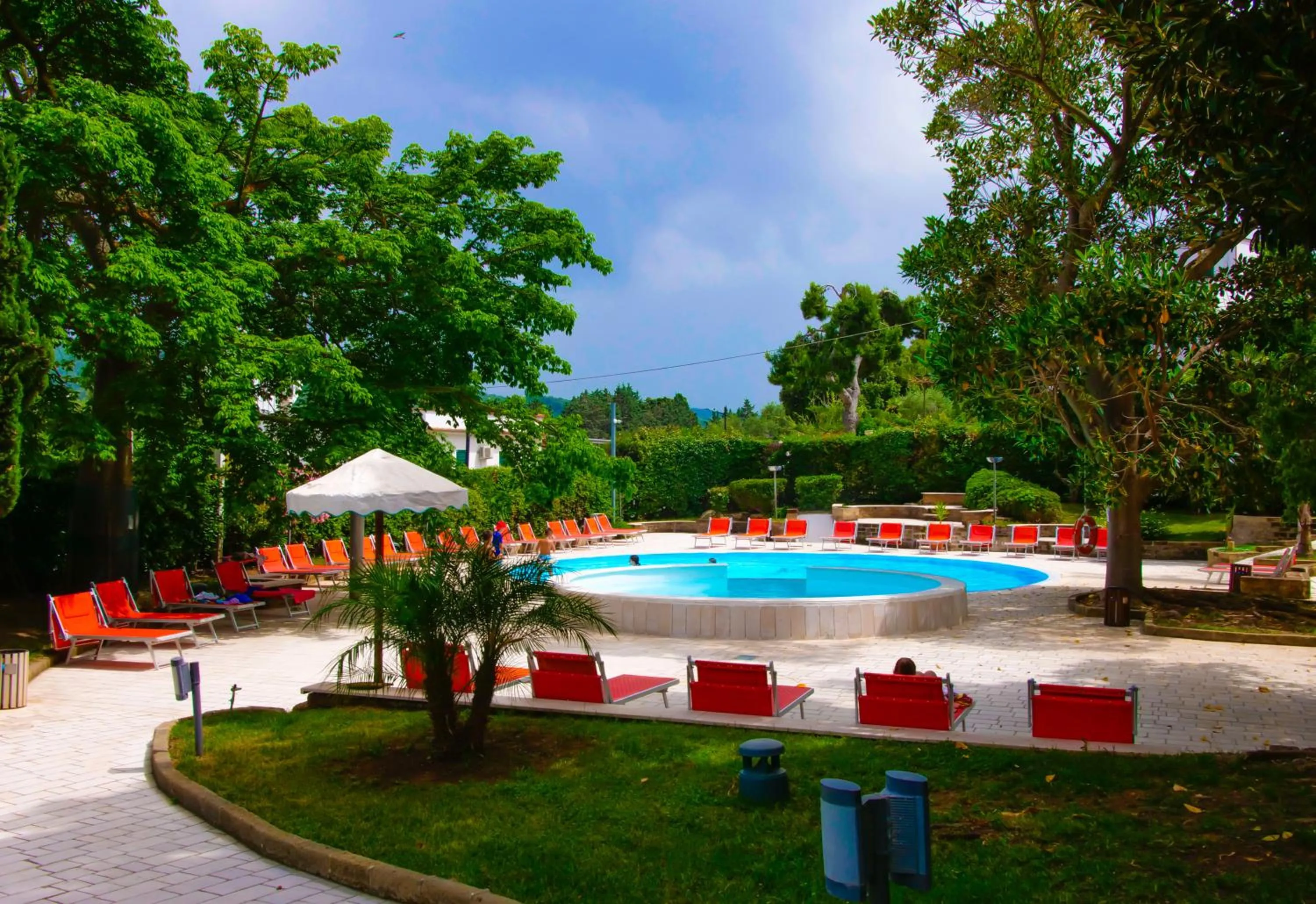 Swimming pool in Park Hotel Valle Clavia