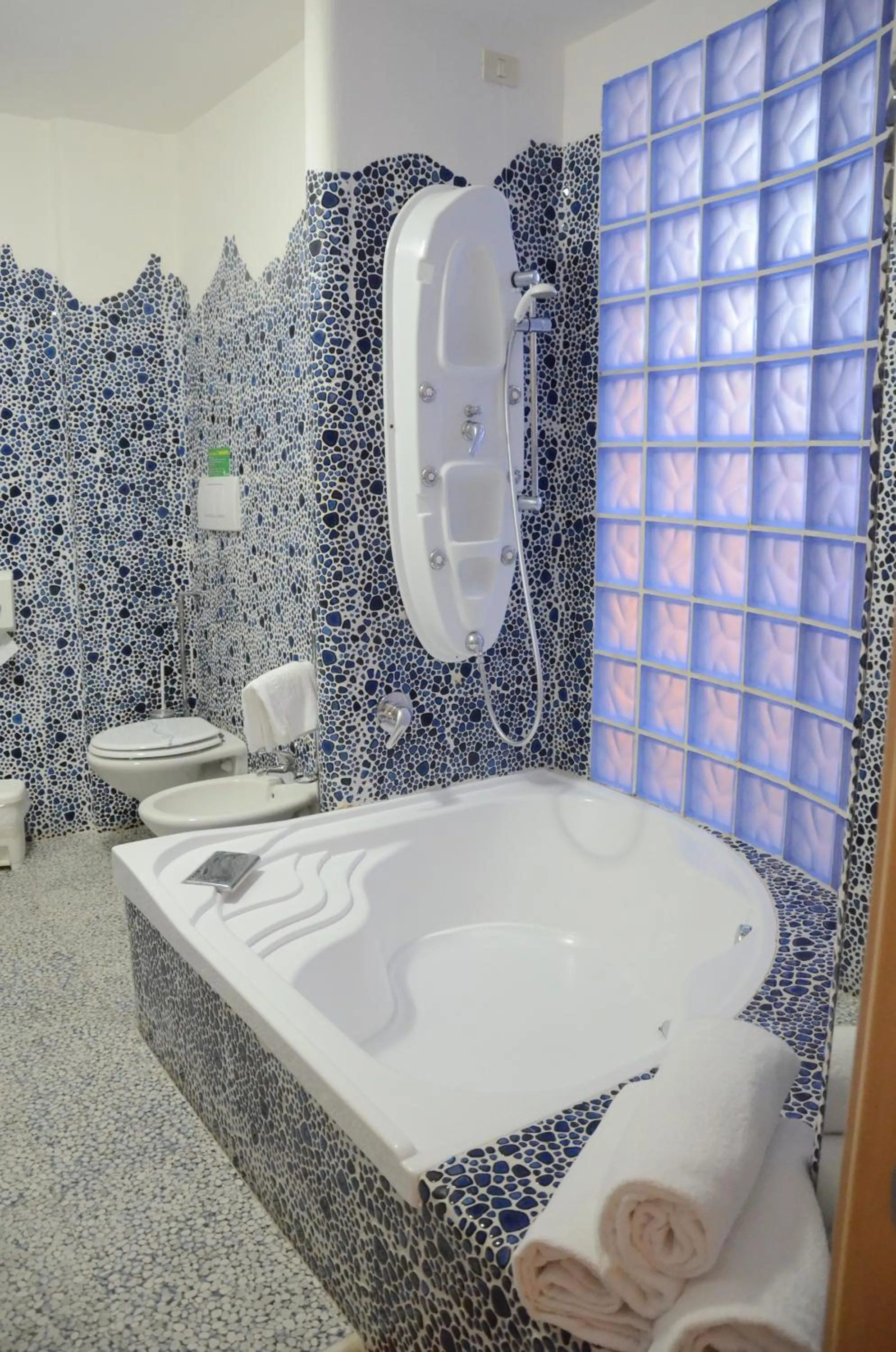 Bathroom in Park Hotel Valle Clavia