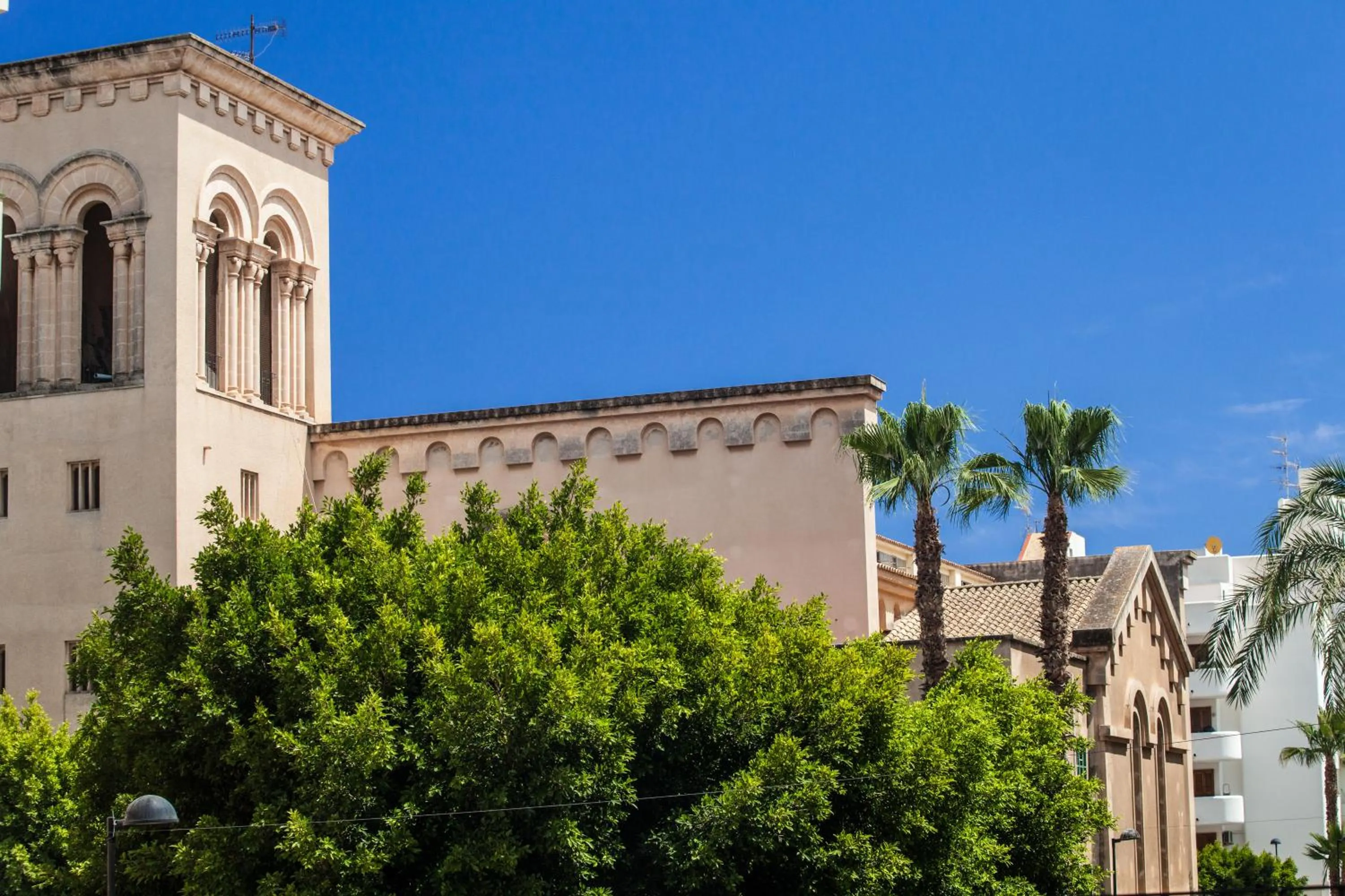 Neighbourhood in Ten Hostel