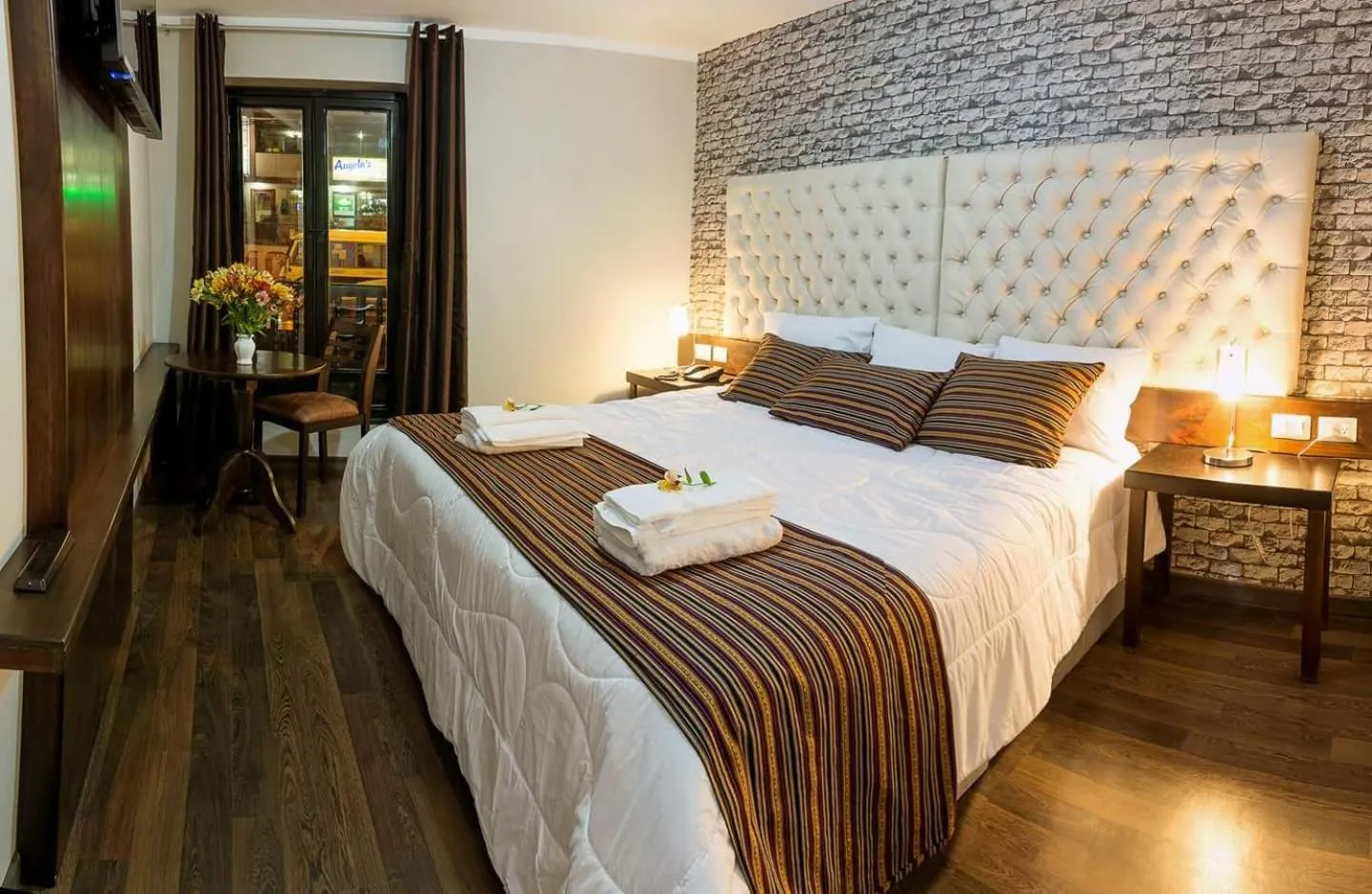 Bedroom, Bed in Ureta Hotel