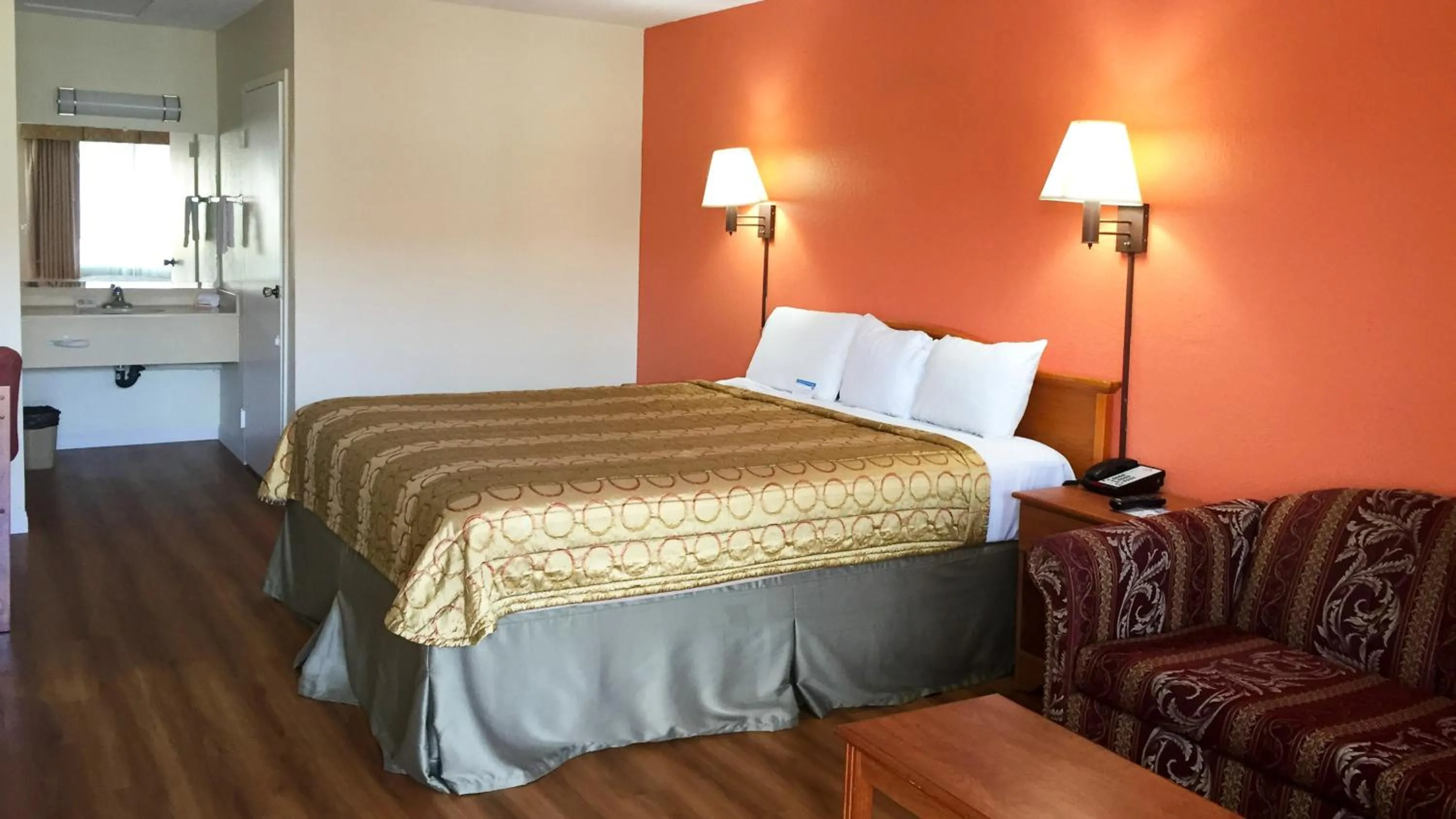 Bedroom, Bed in Motel 6-San Diego, CA - Southbay