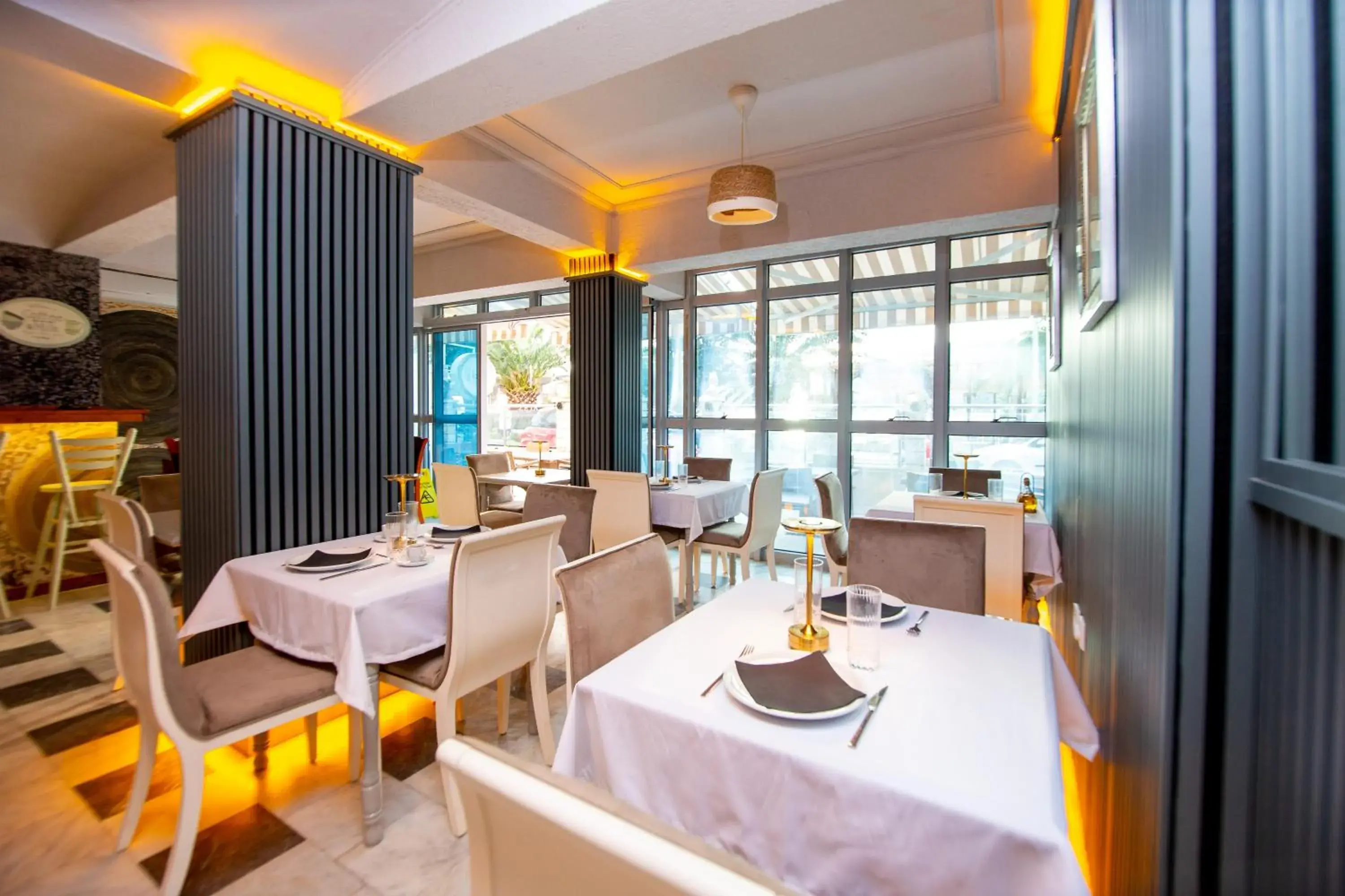 Restaurant/places to eat in New Hotel Kuč By Marvel Restaurant/places to eat in New Hotel Kuč By Marvel