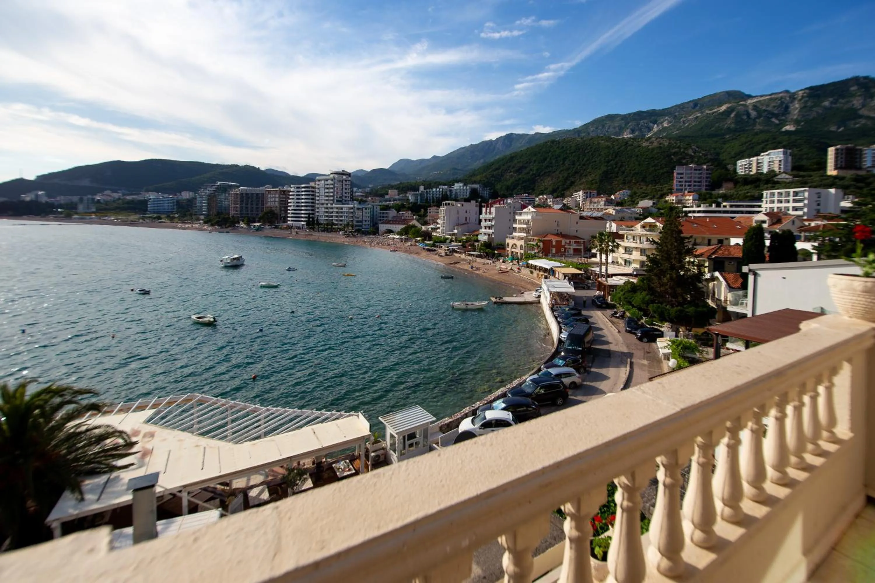 Day in New Hotel Kuč By Marvel