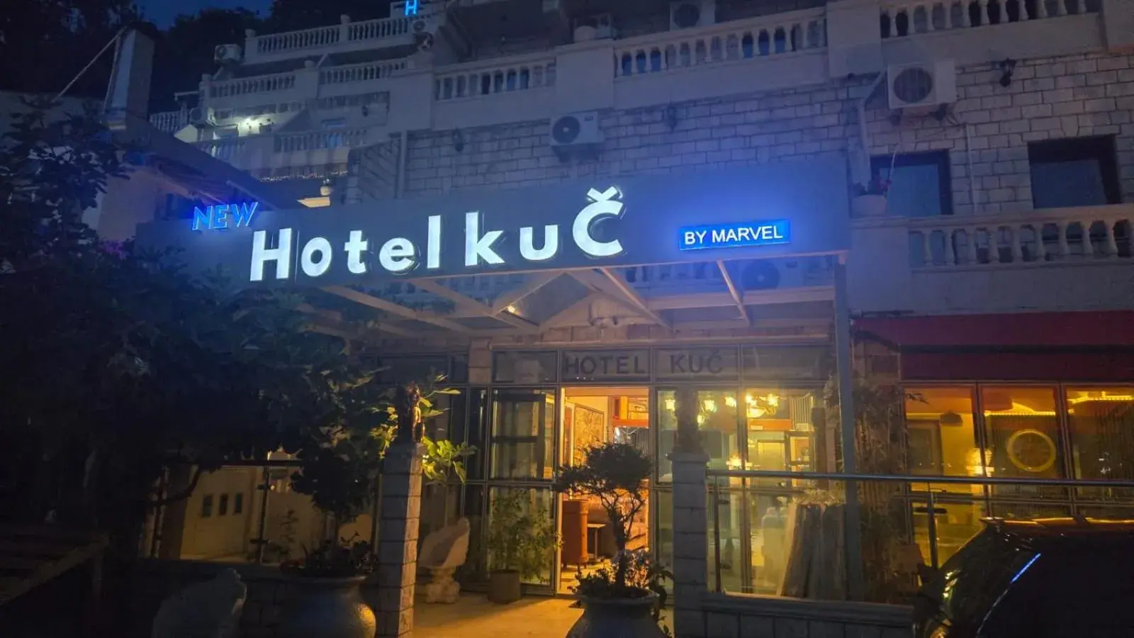 Property building in New Hotel Kuč By Marvel Property building in New Hotel Kuč By Marvel