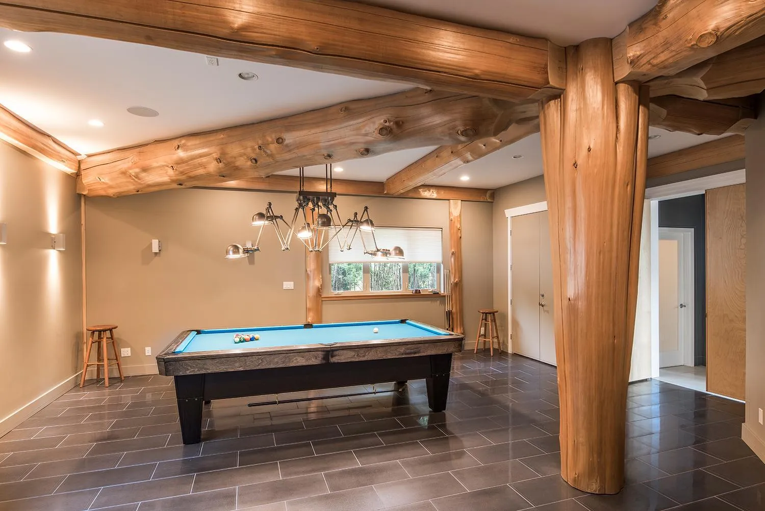 Billiard in The Rockwell-Harrison Guest Lodge