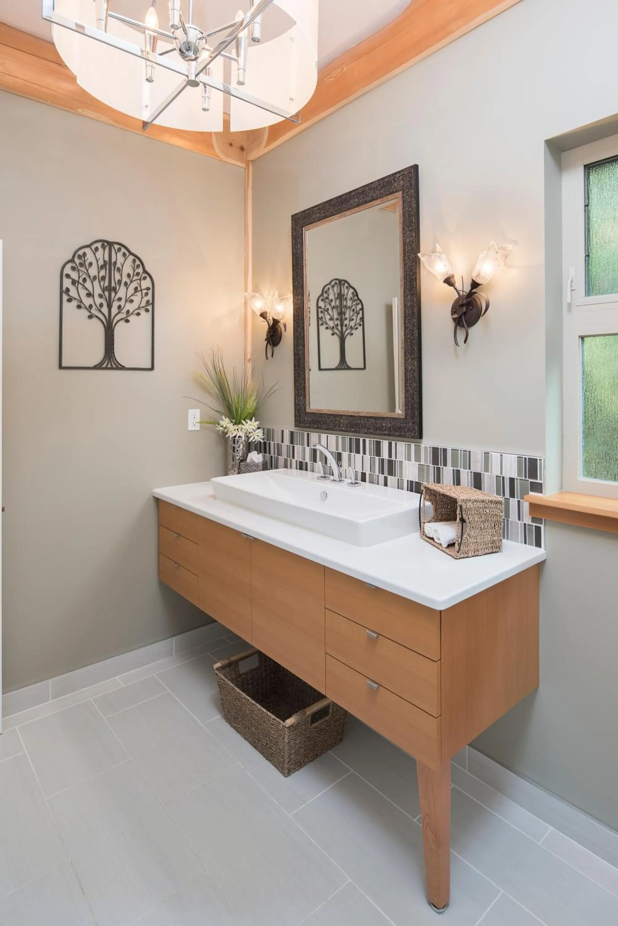 Bathroom in The Rockwell-Harrison Guest Lodge