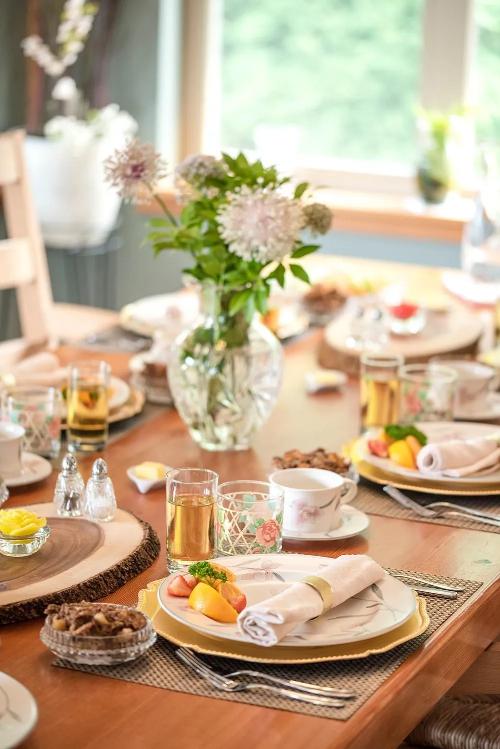 Day in The Rockwell-Harrison Guest Lodge