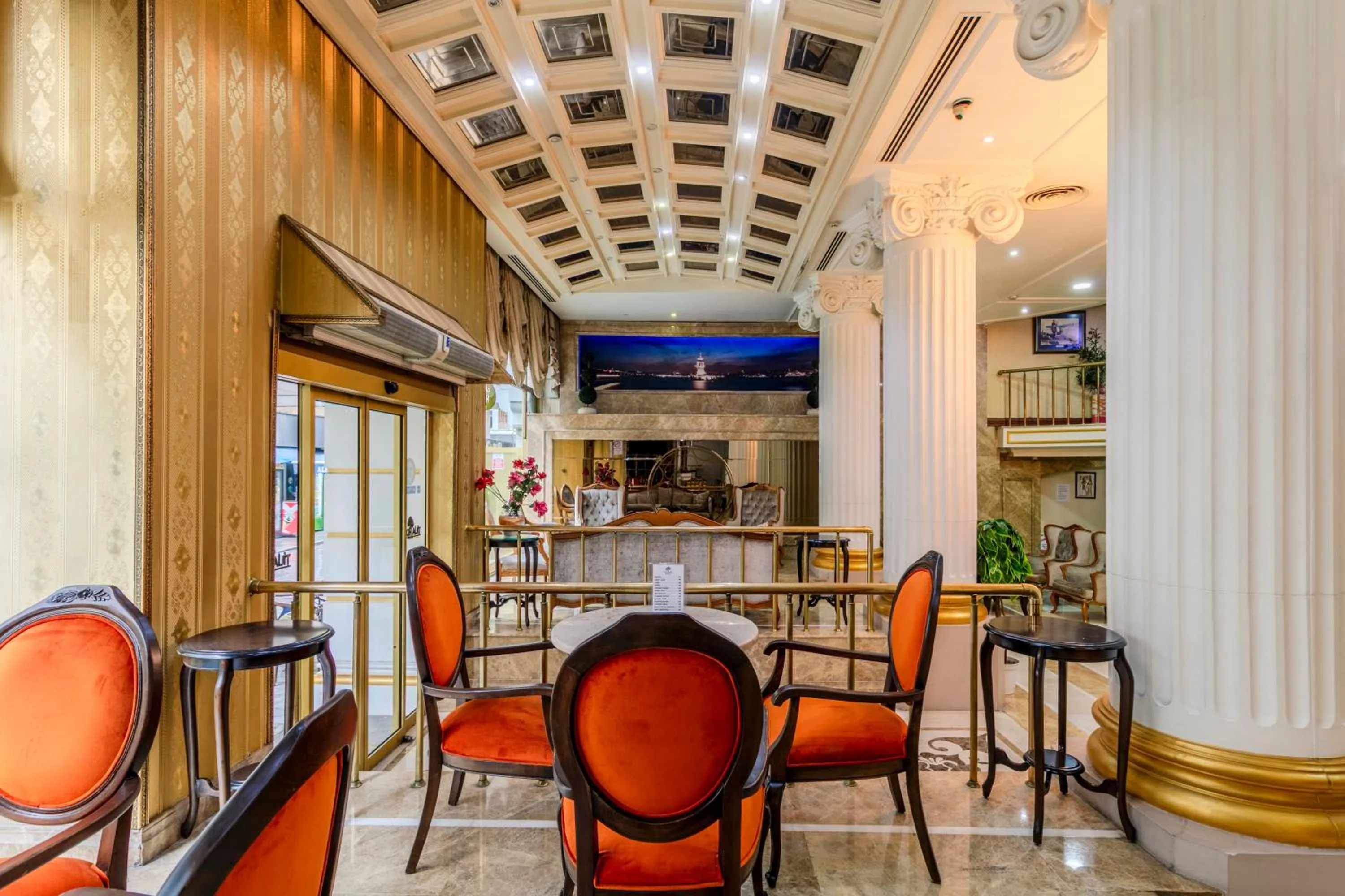 Lobby or reception in Tilia Hotel