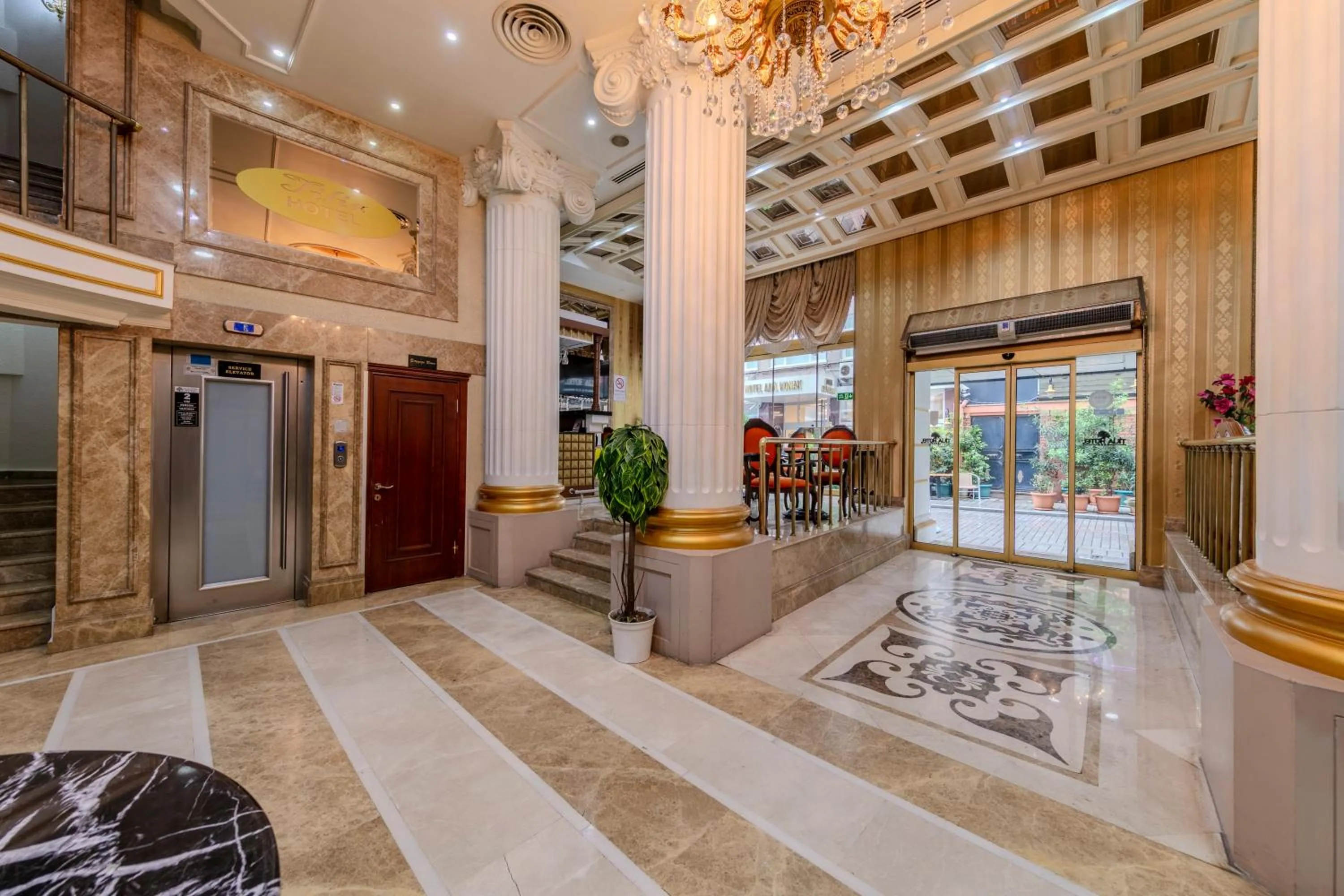 Lobby or reception in Tilia Hotel