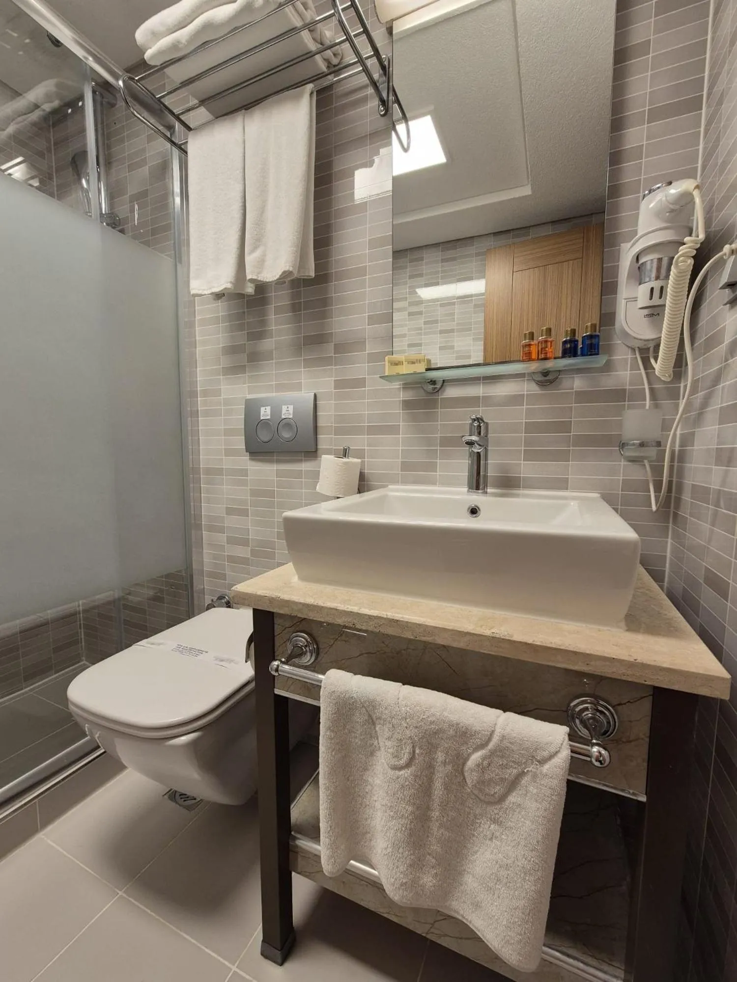 Shower in İstanbul Trend Hotel Old City