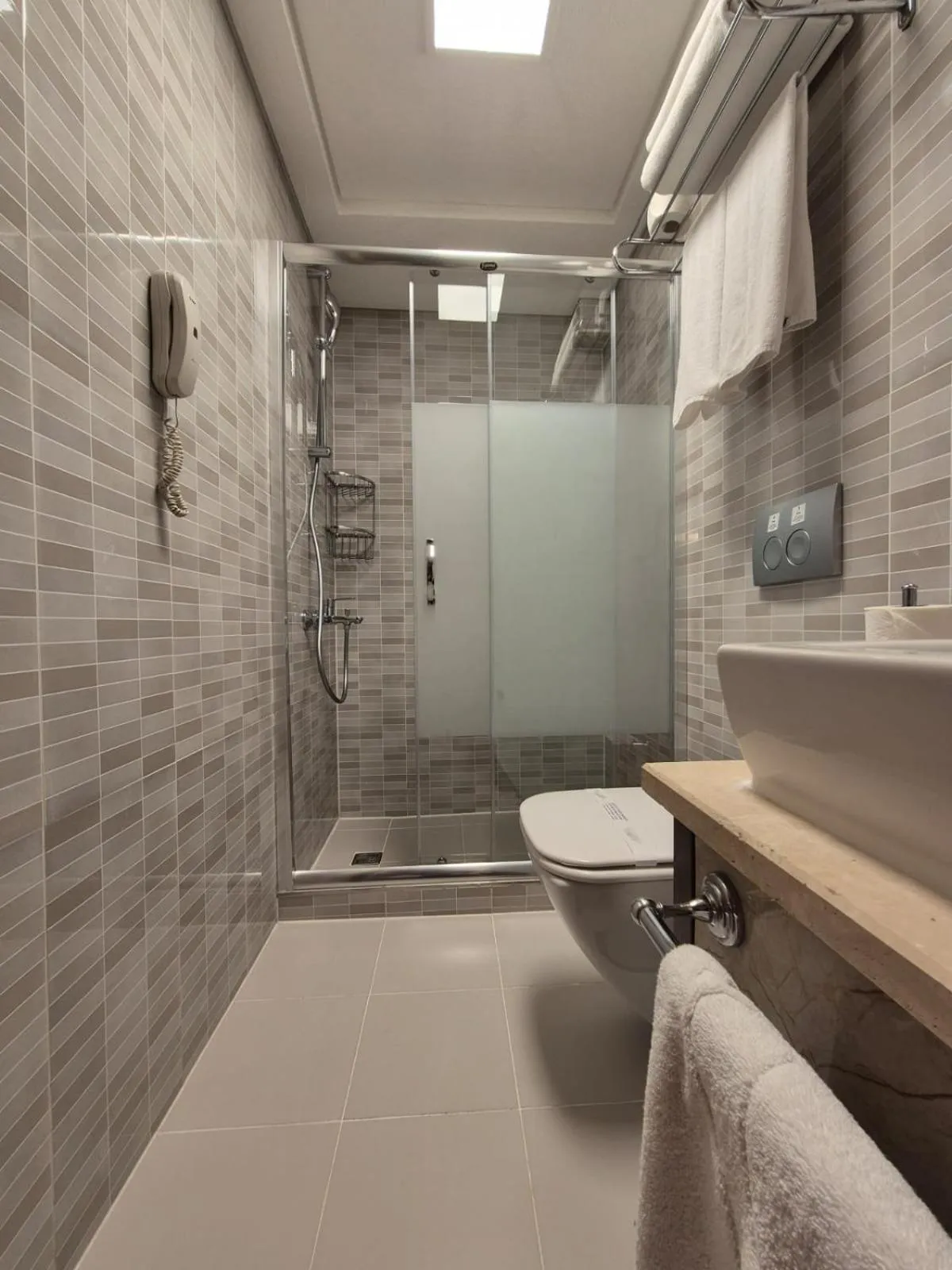 Shower in İstanbul Trend Hotel Old City